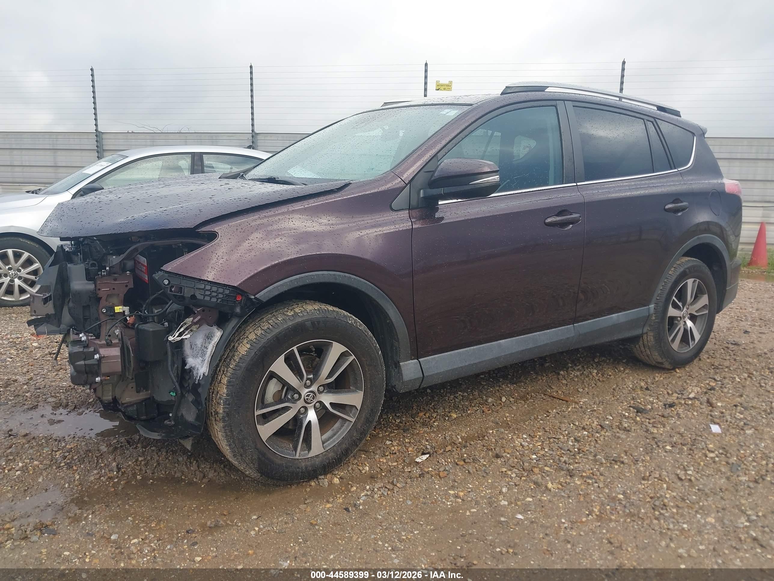 TOYOTA RAV4 image 2