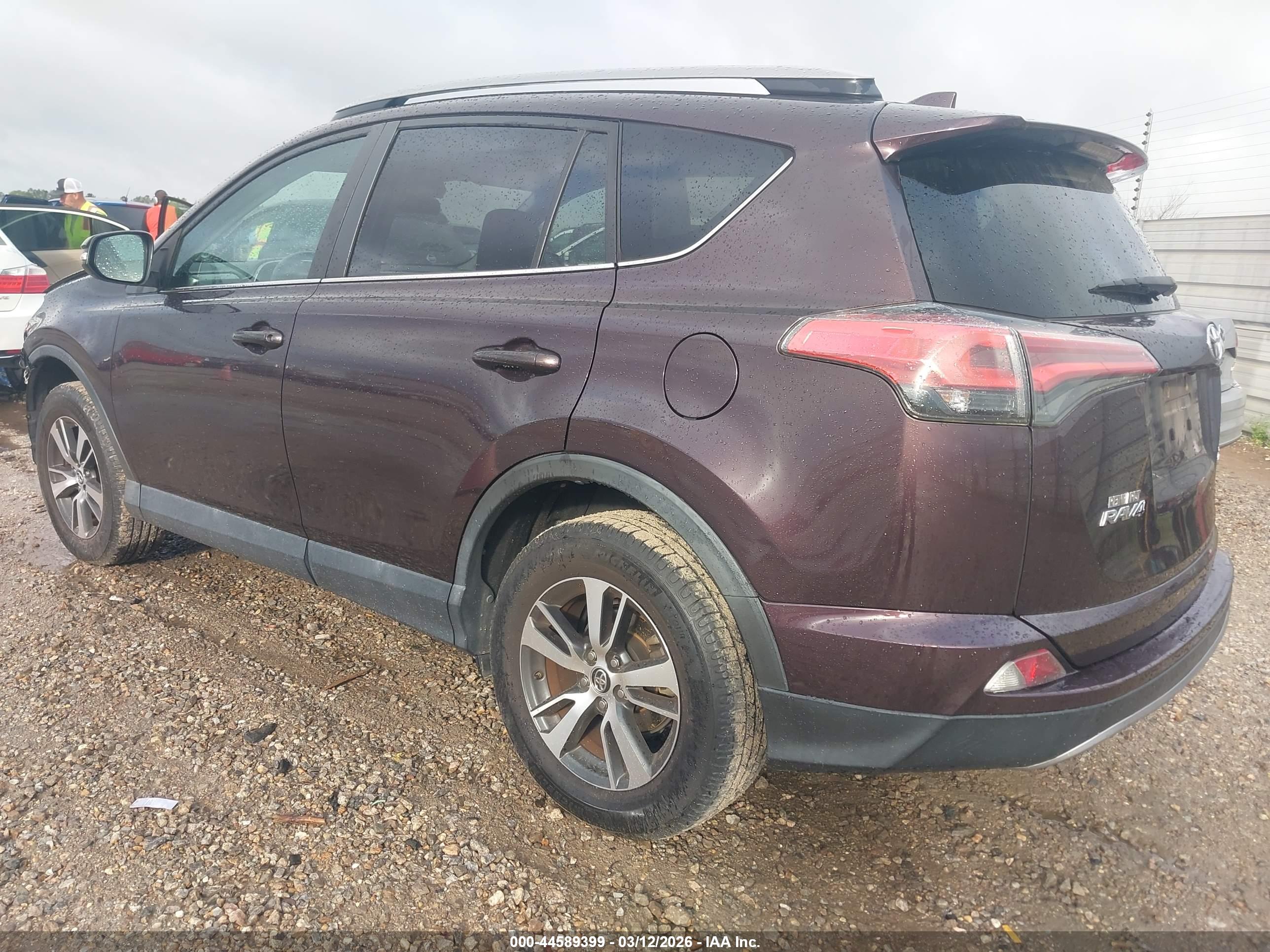 TOYOTA RAV4 image 3