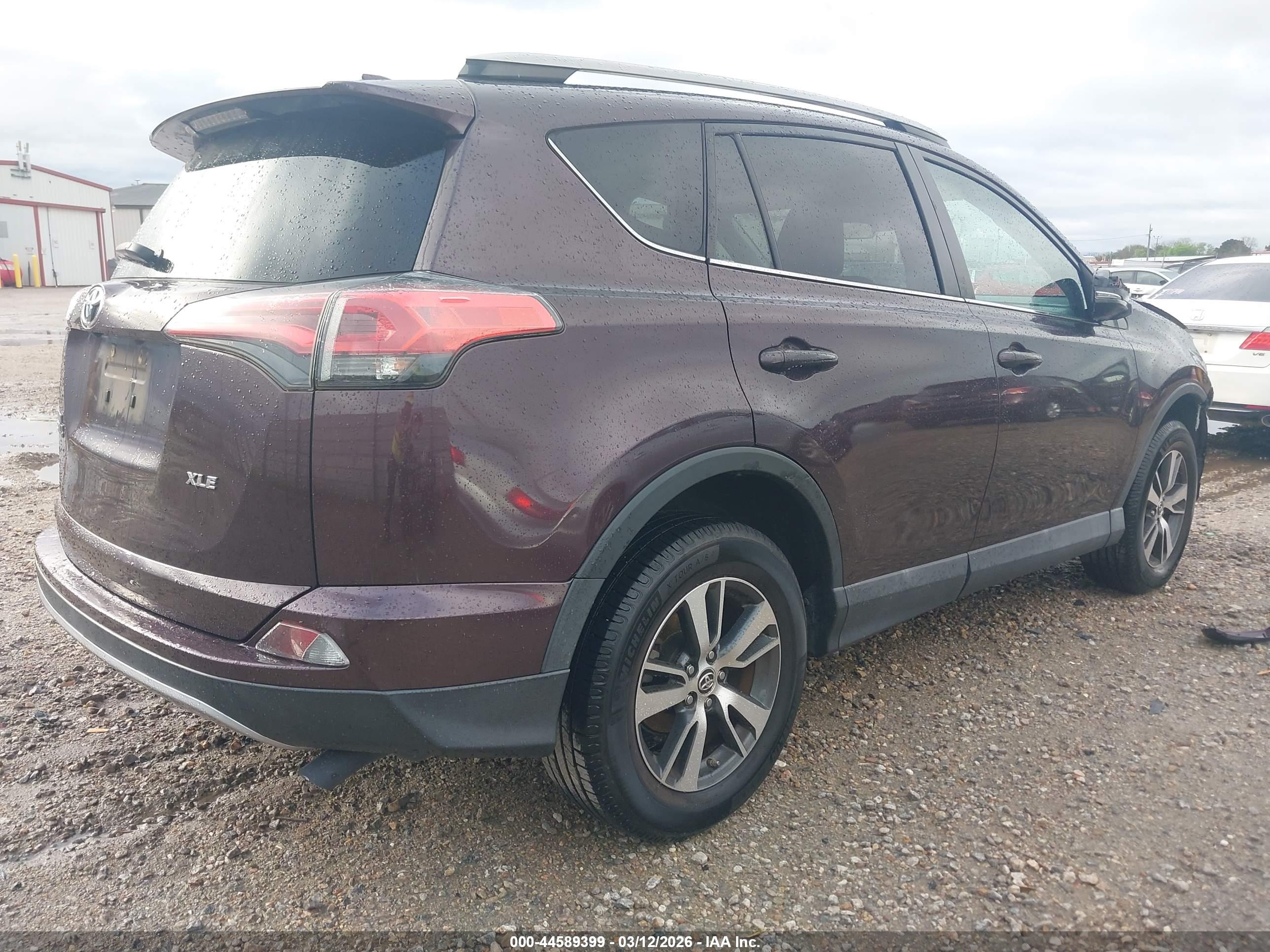TOYOTA RAV4 image 4