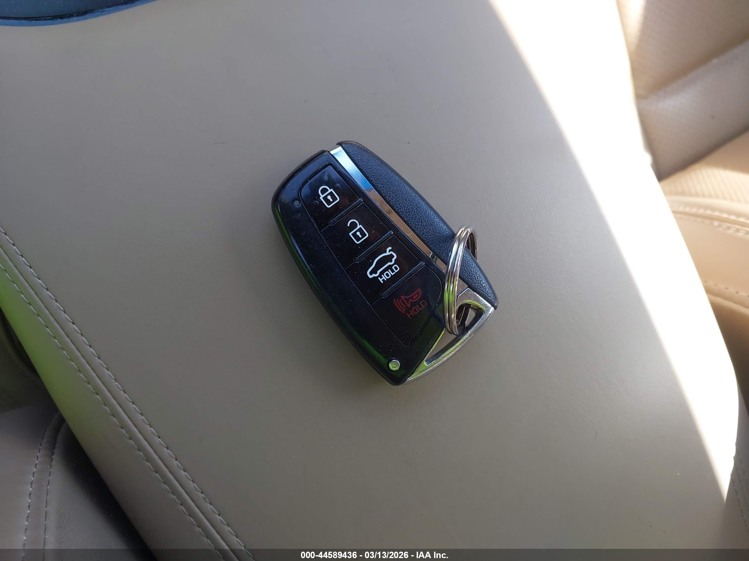 HYUNDAI AZERA image 11