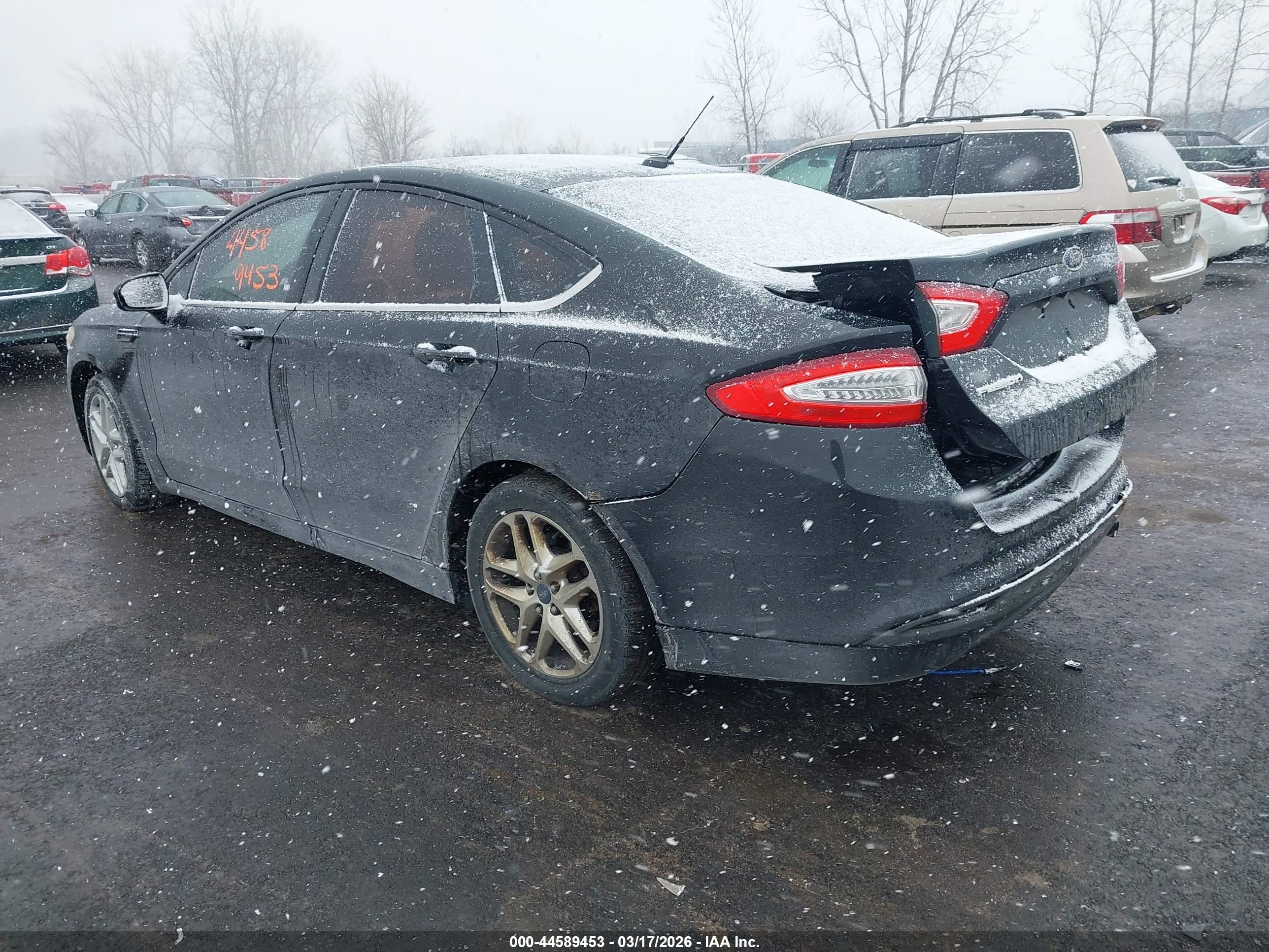 FORD FUSION image 3