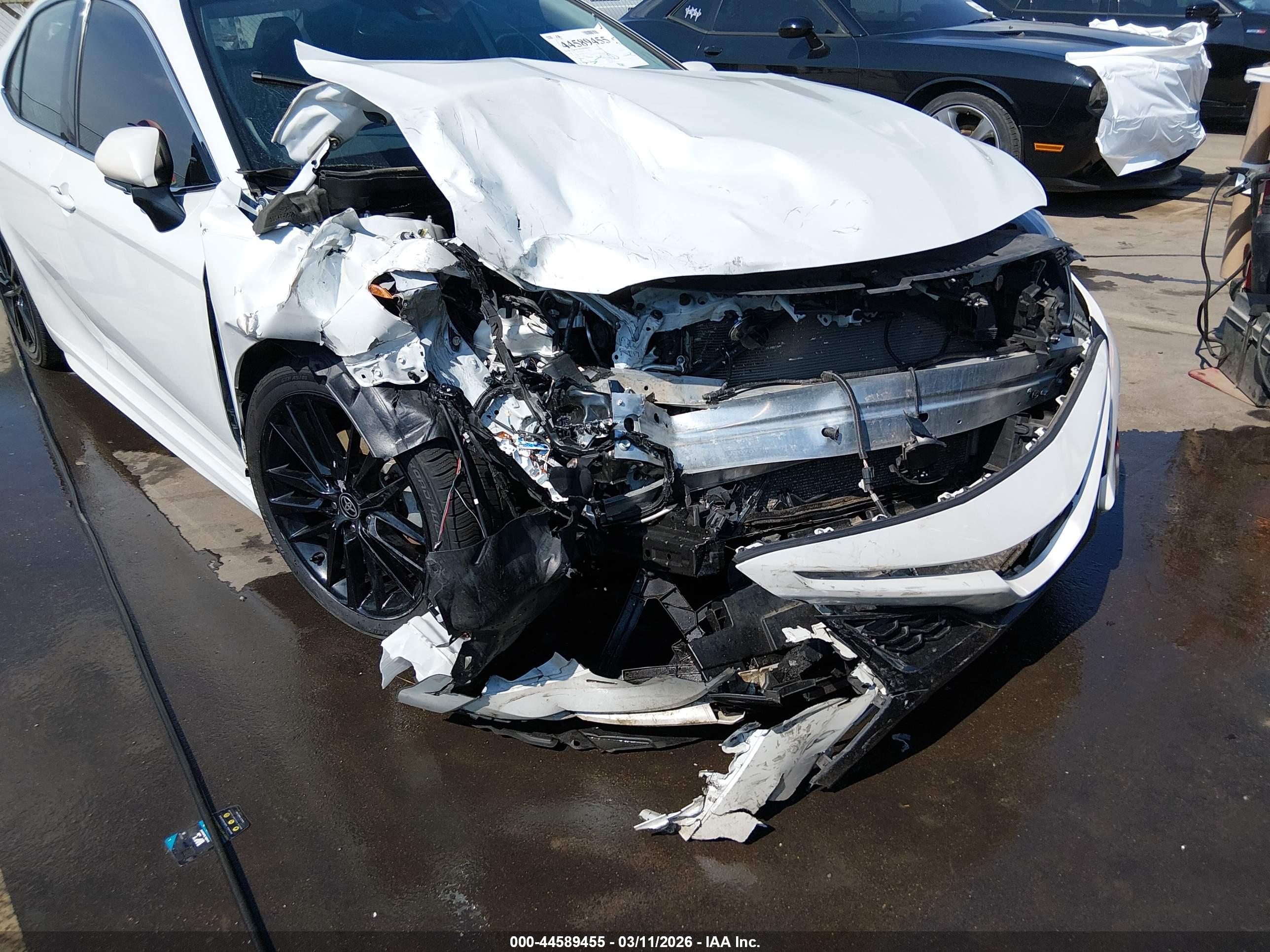 TOYOTA CAMRY image 6