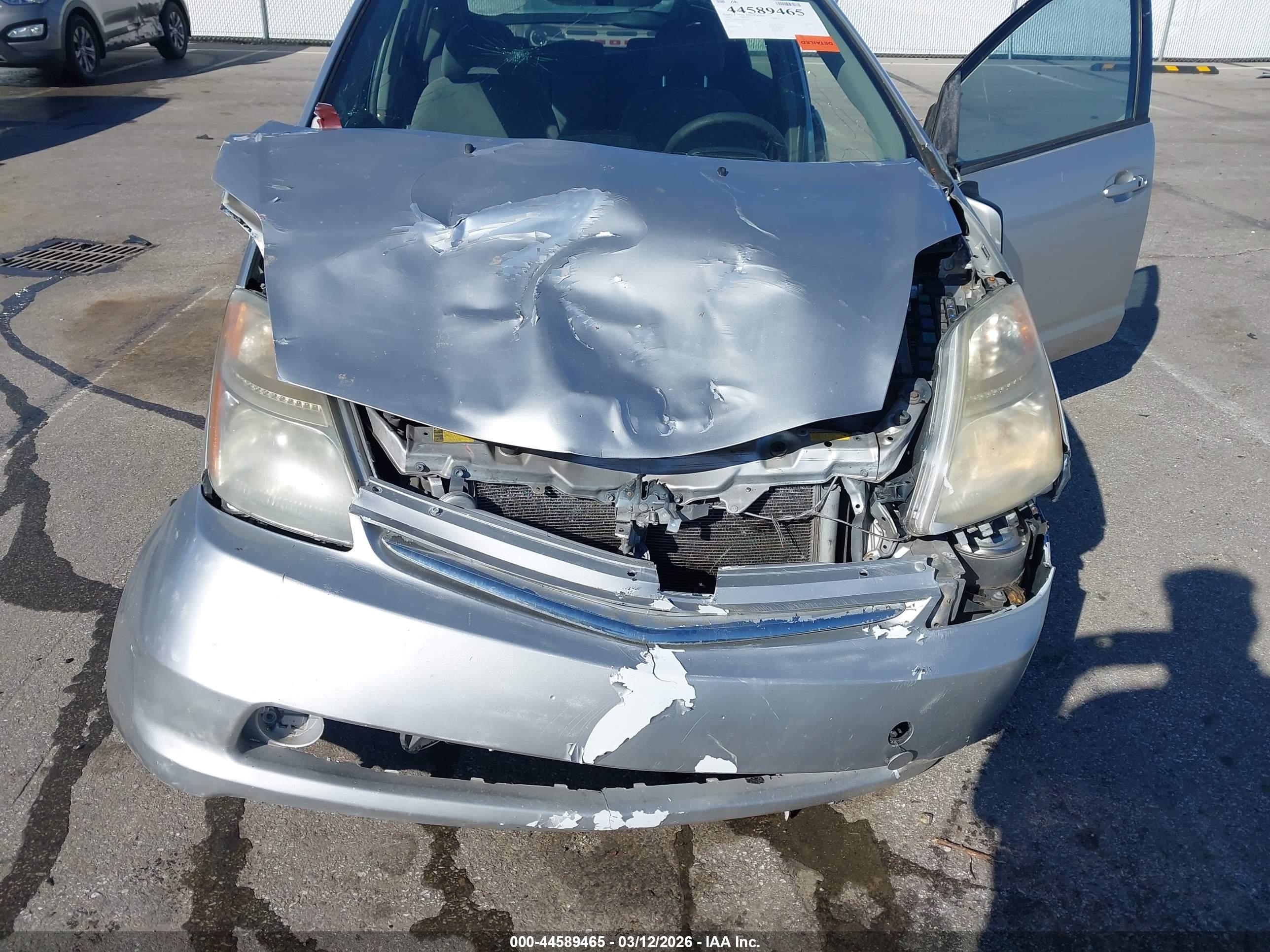 TOYOTA PRIUS image 6