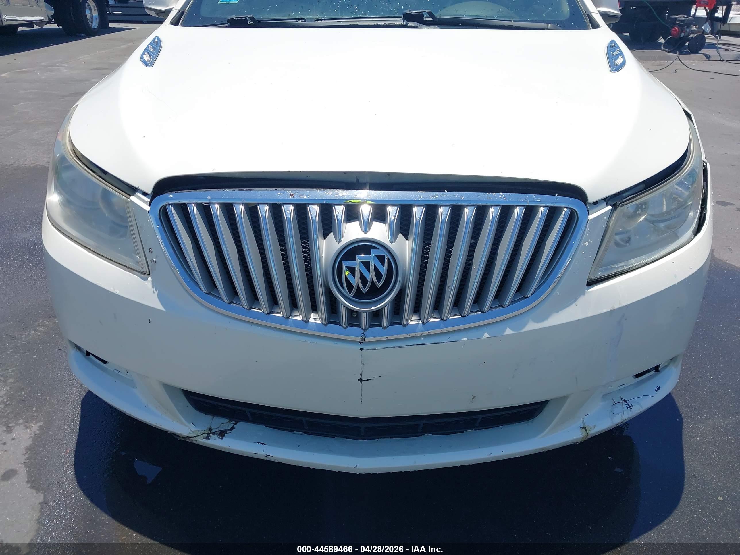 BUICK LACROSSE image 6