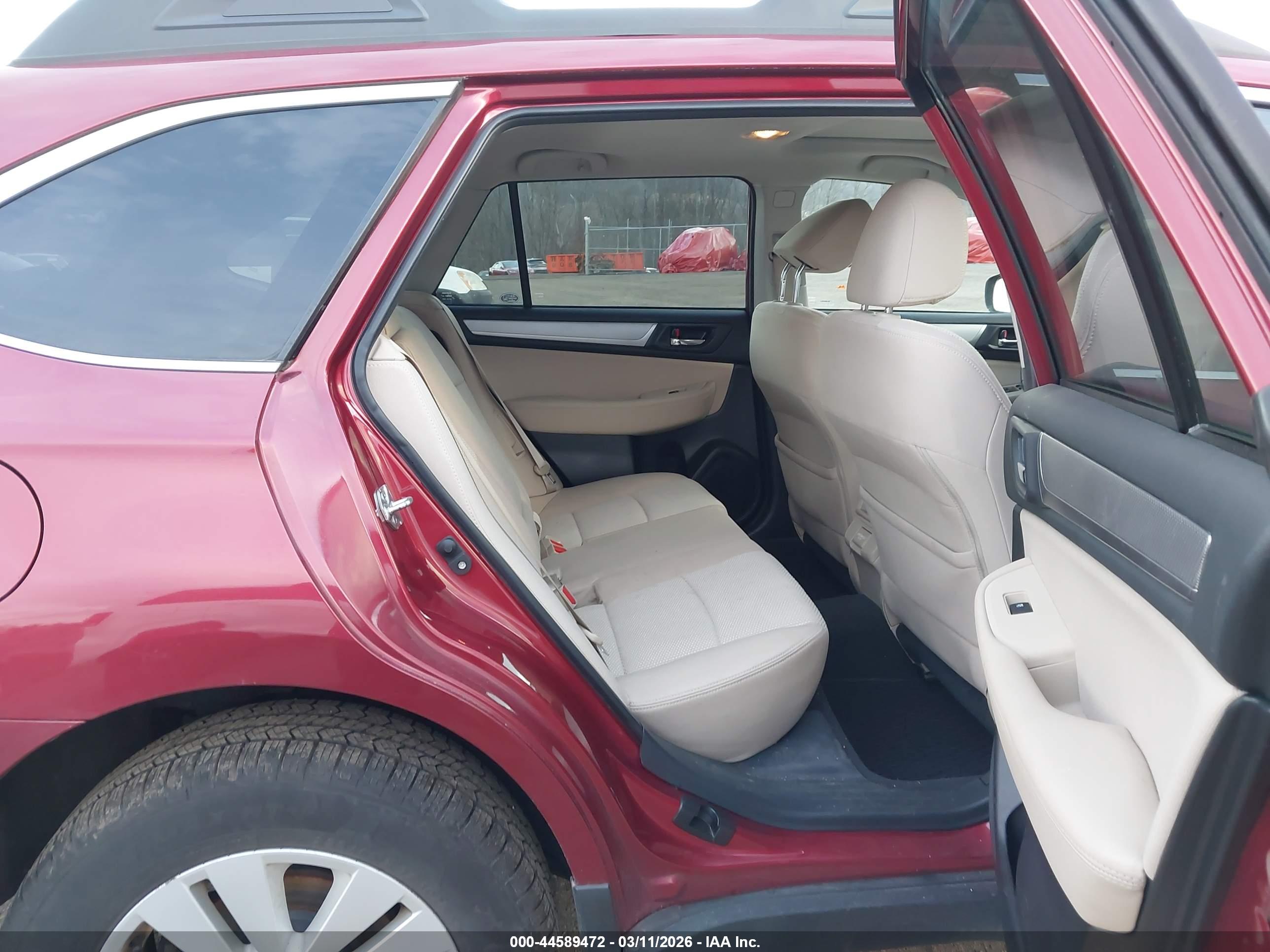 SUBARU OUTBACK image 8