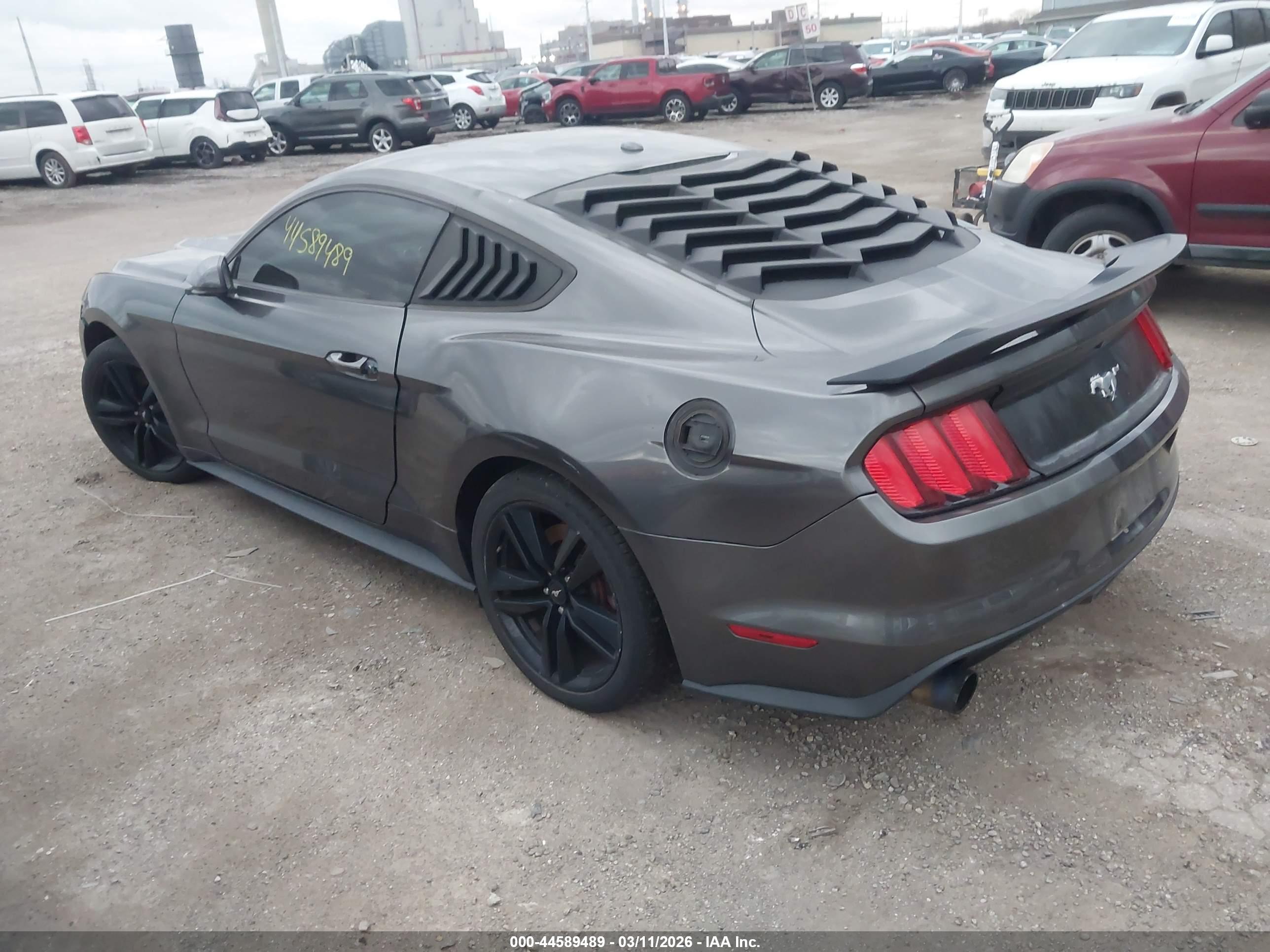 FORD MUSTANG image 3