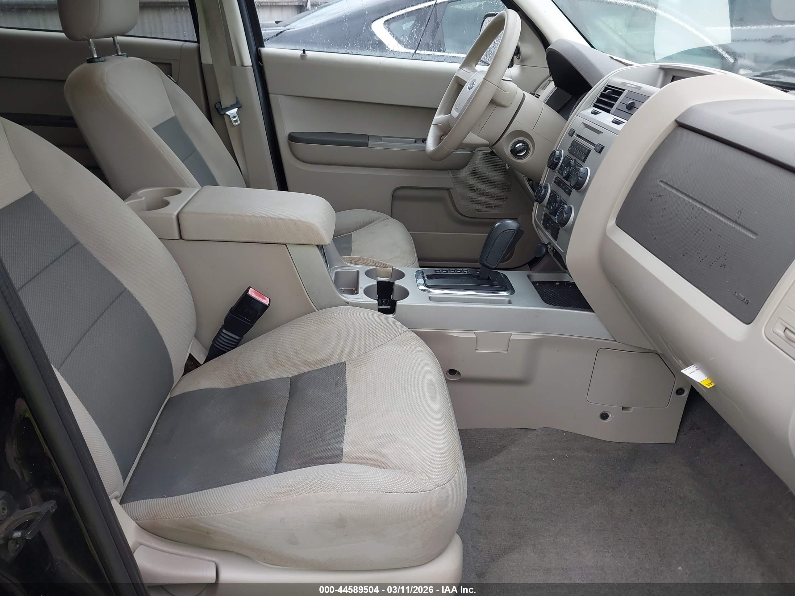 FORD ESCAPE image 5