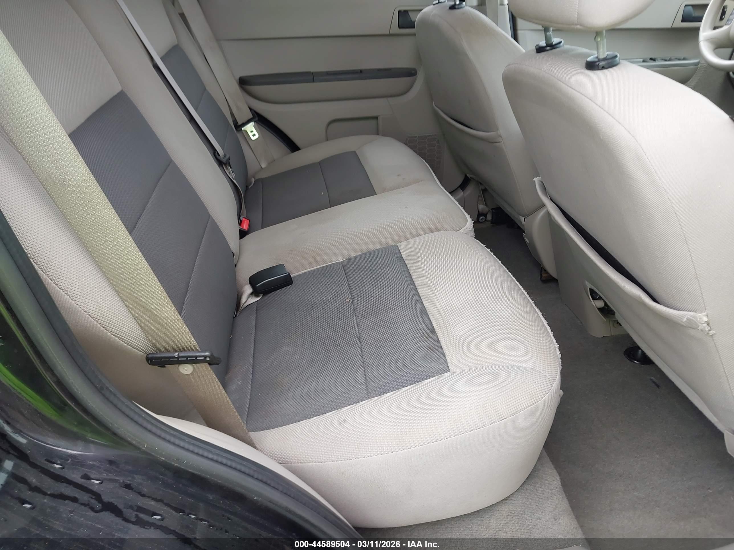 FORD ESCAPE image 8