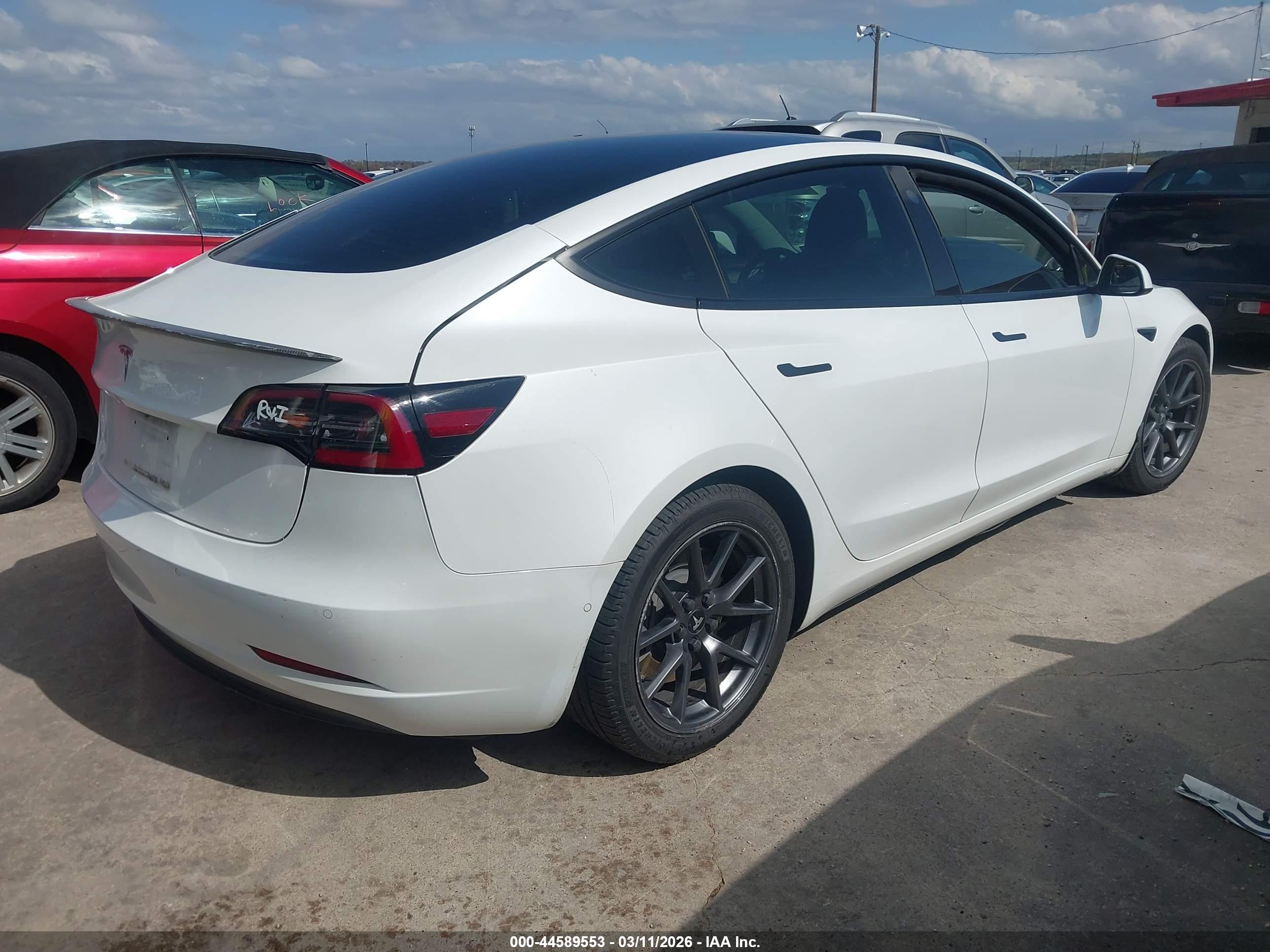 TESLA MODEL image 4