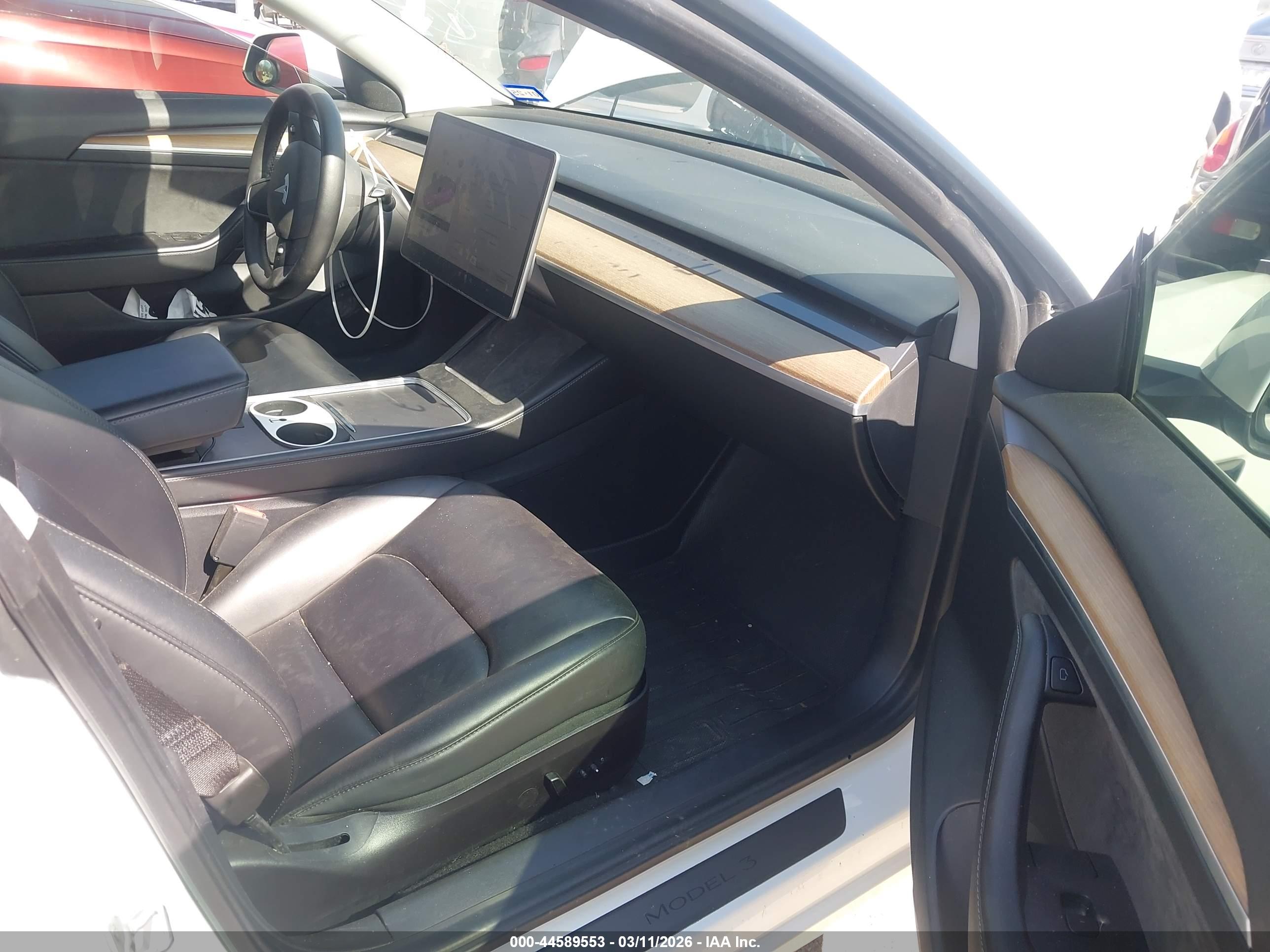 TESLA MODEL image 5