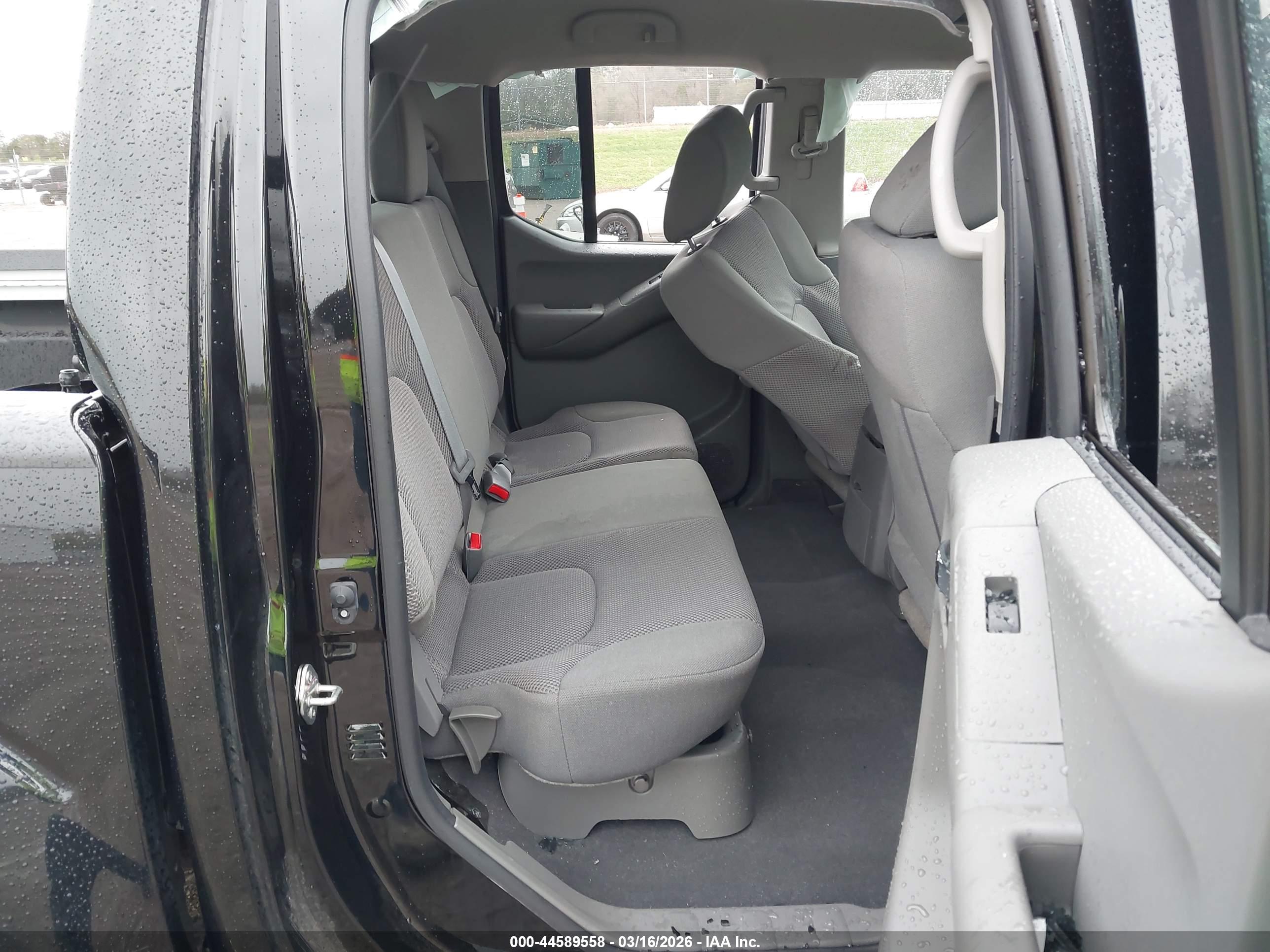 NISSAN FRONTIER image 8