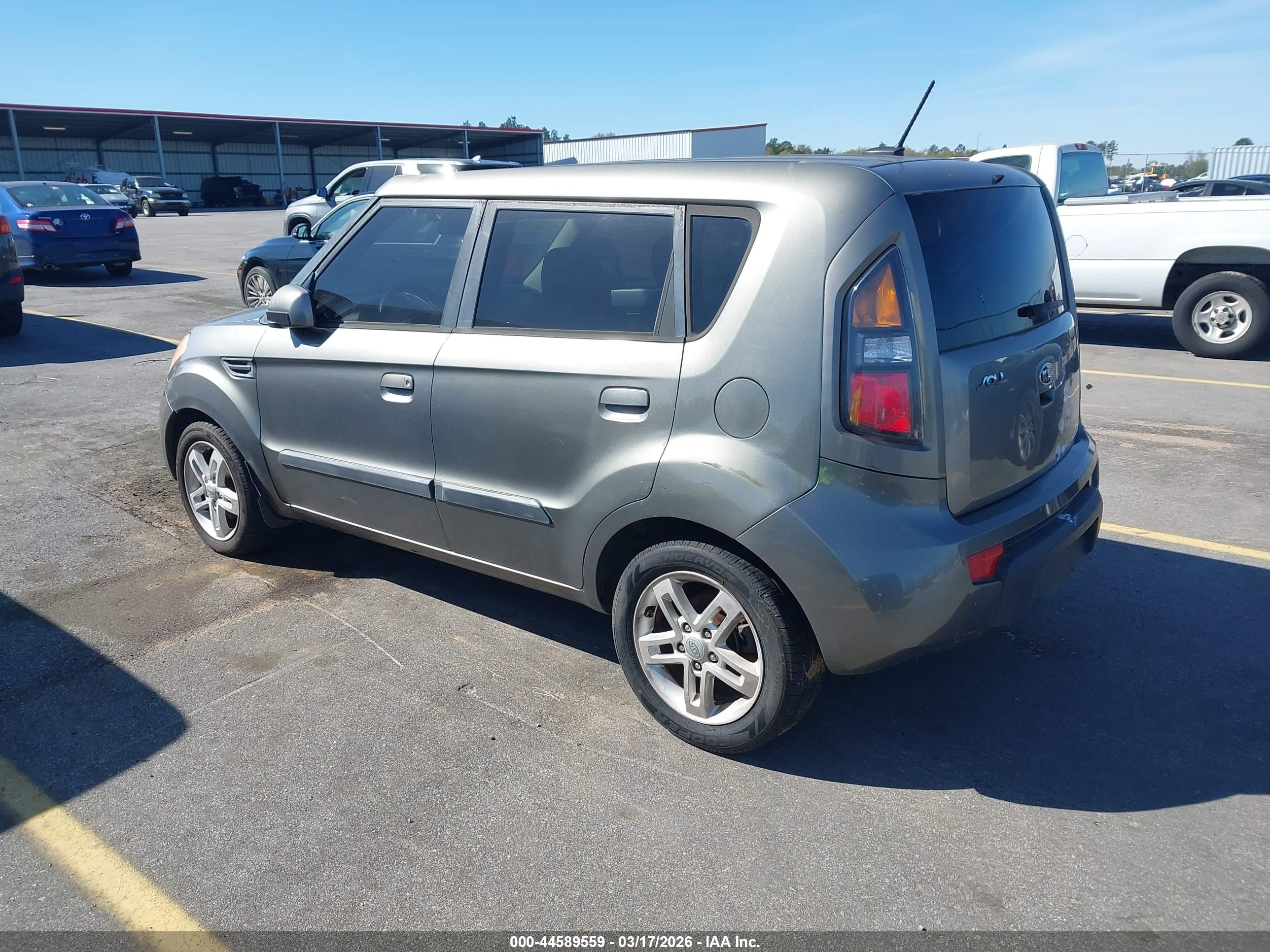 KIA SOUL image 3