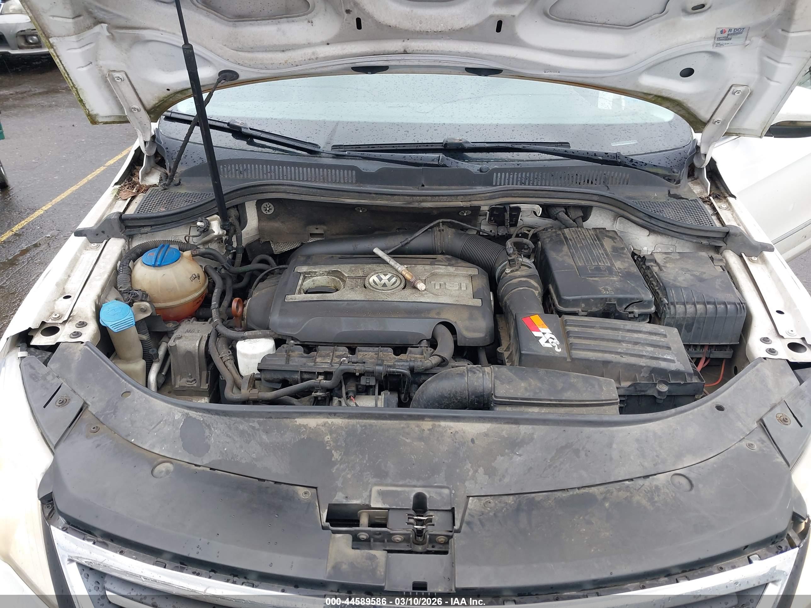 VOLKSWAGEN CC image 10