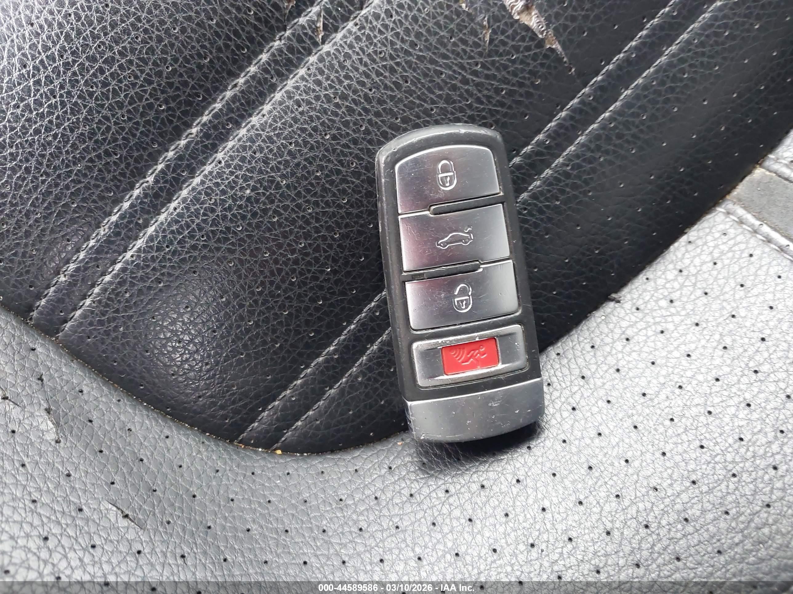 VOLKSWAGEN CC image 11