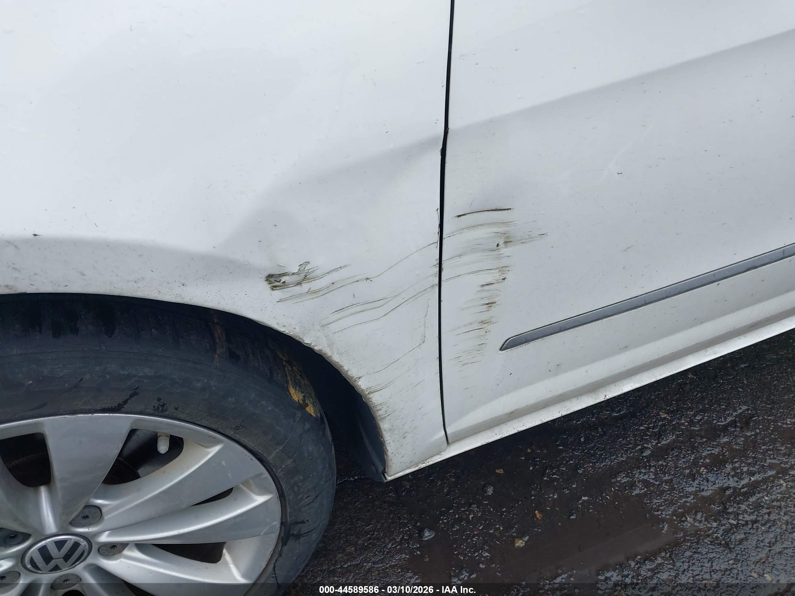 VOLKSWAGEN CC image 6