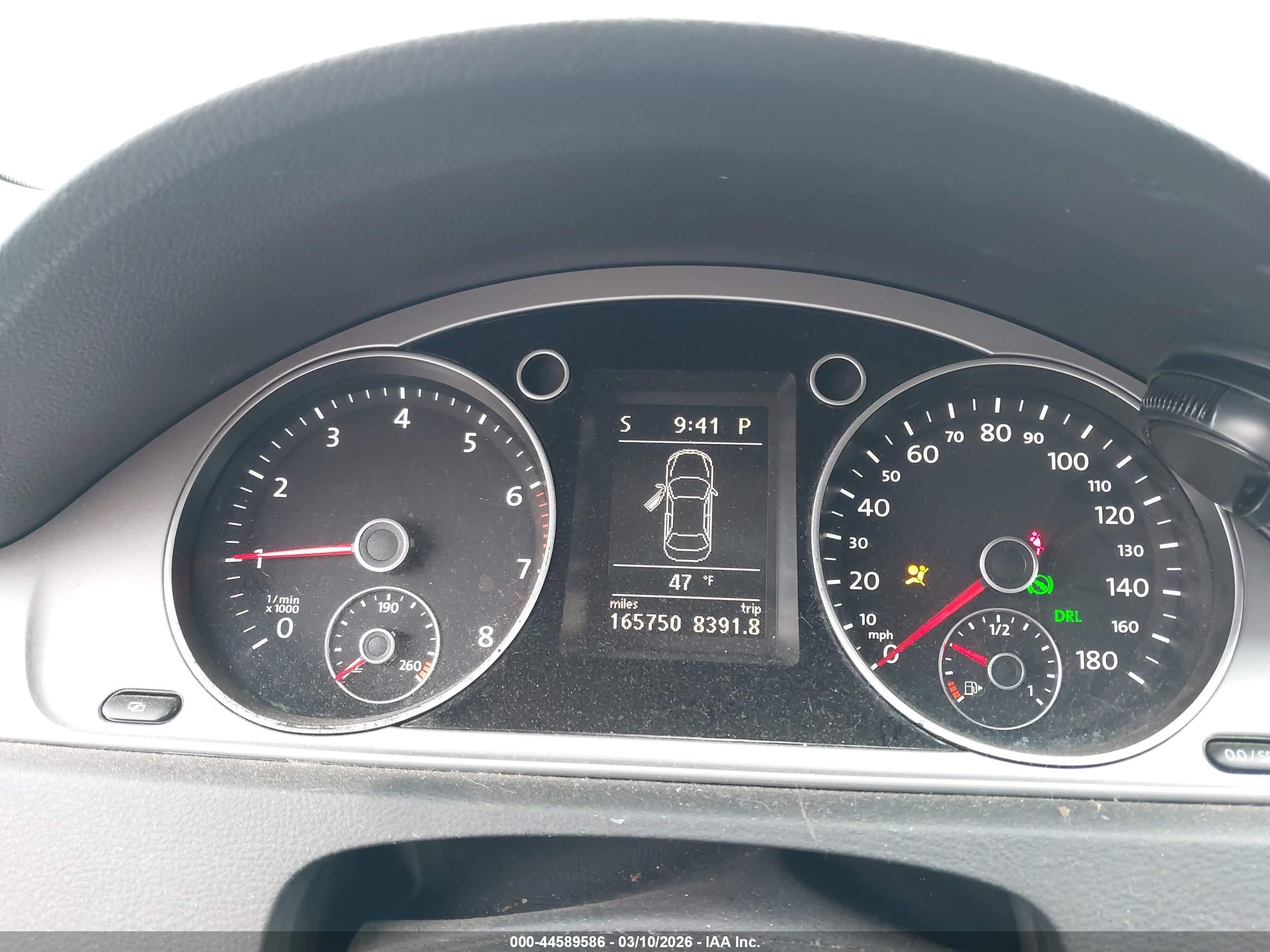 VOLKSWAGEN CC image 7