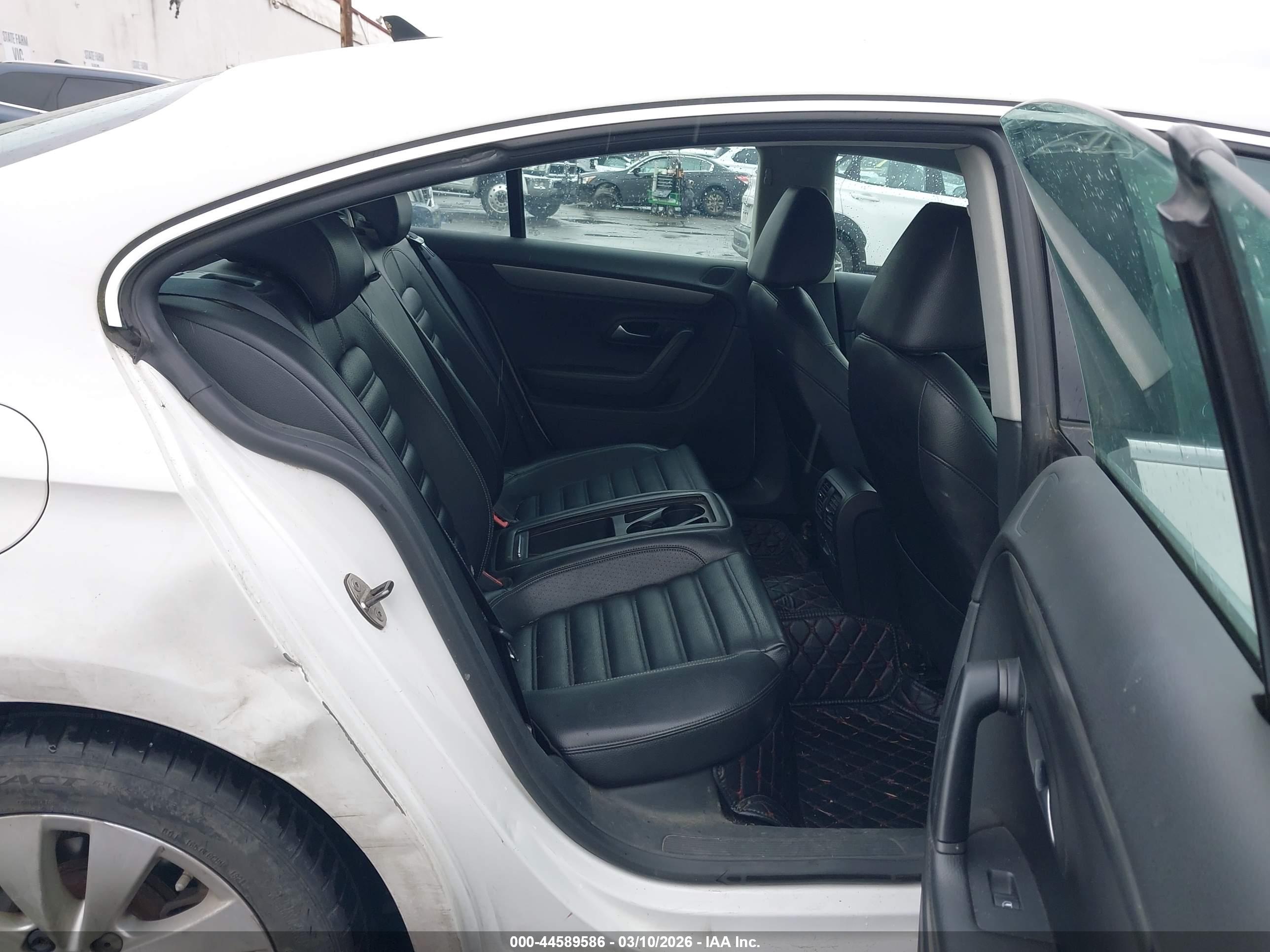 VOLKSWAGEN CC image 8