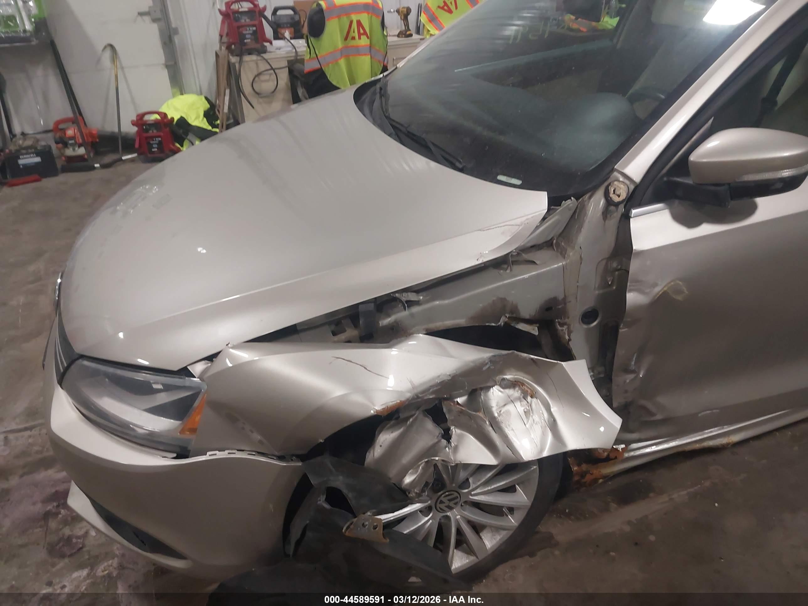 VOLKSWAGEN JETTA image 6