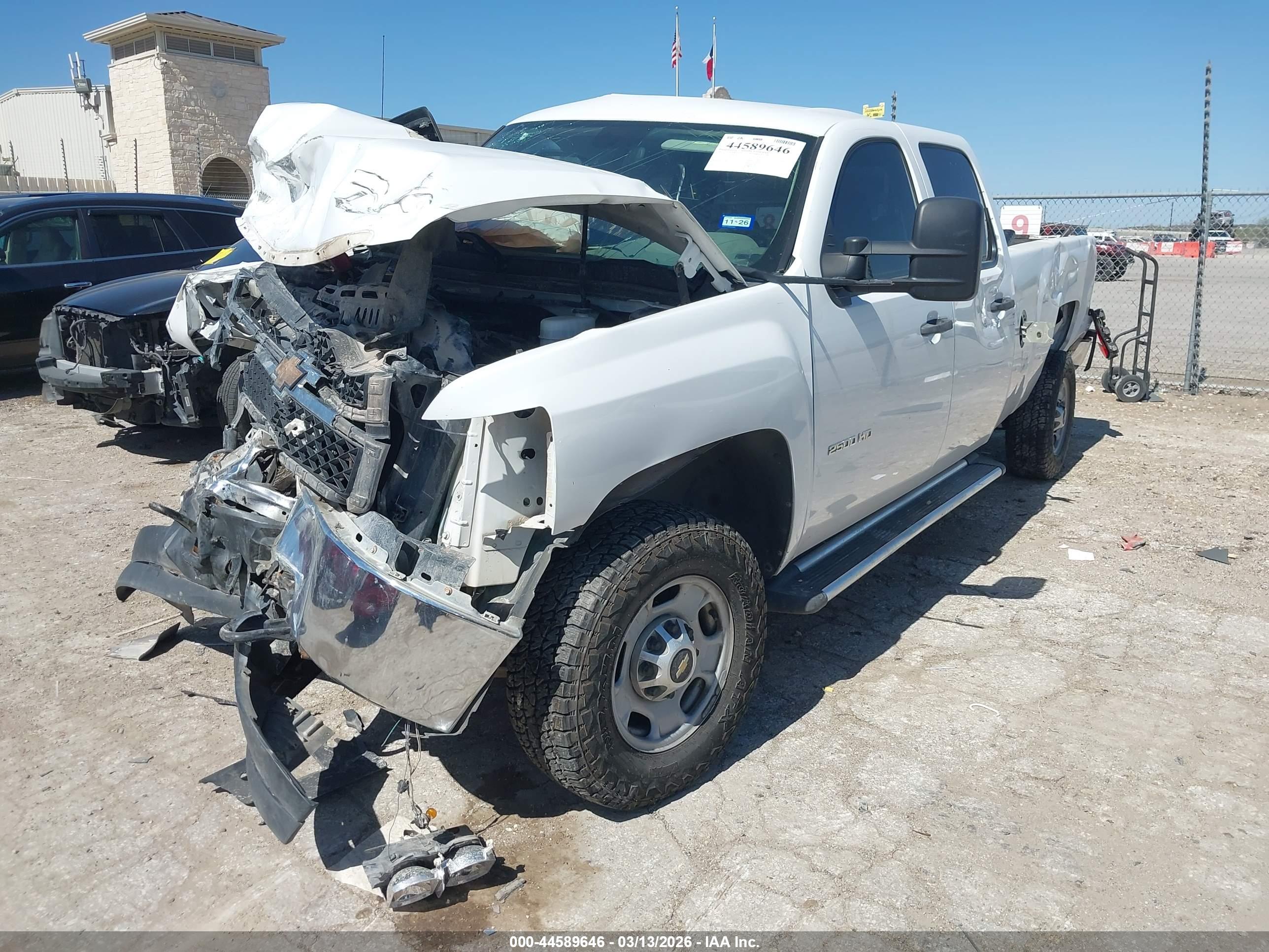 CHEVROLET SILVERADO image 2