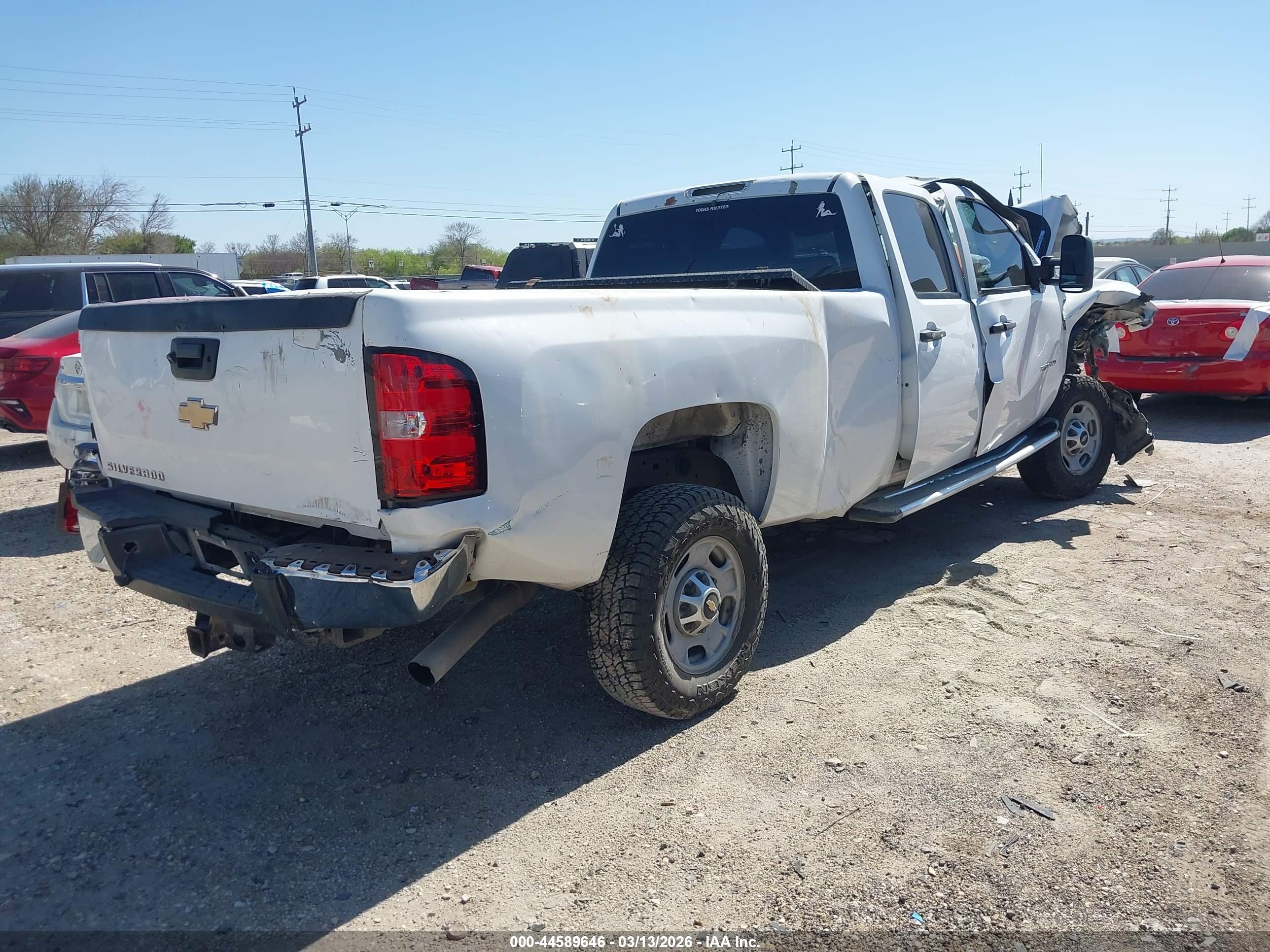 CHEVROLET SILVERADO image 4