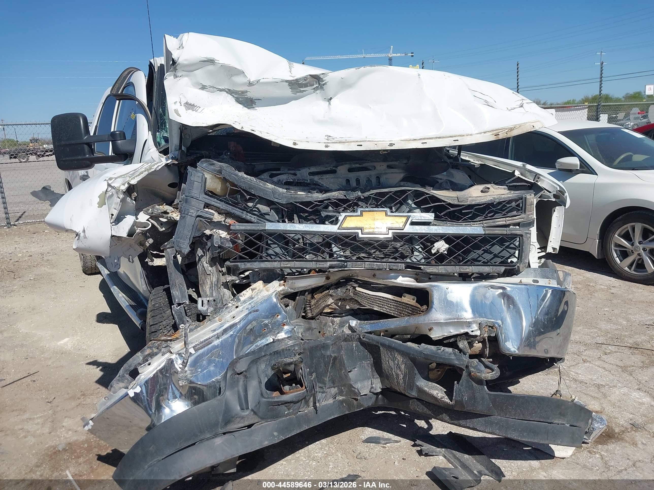 CHEVROLET SILVERADO image 6