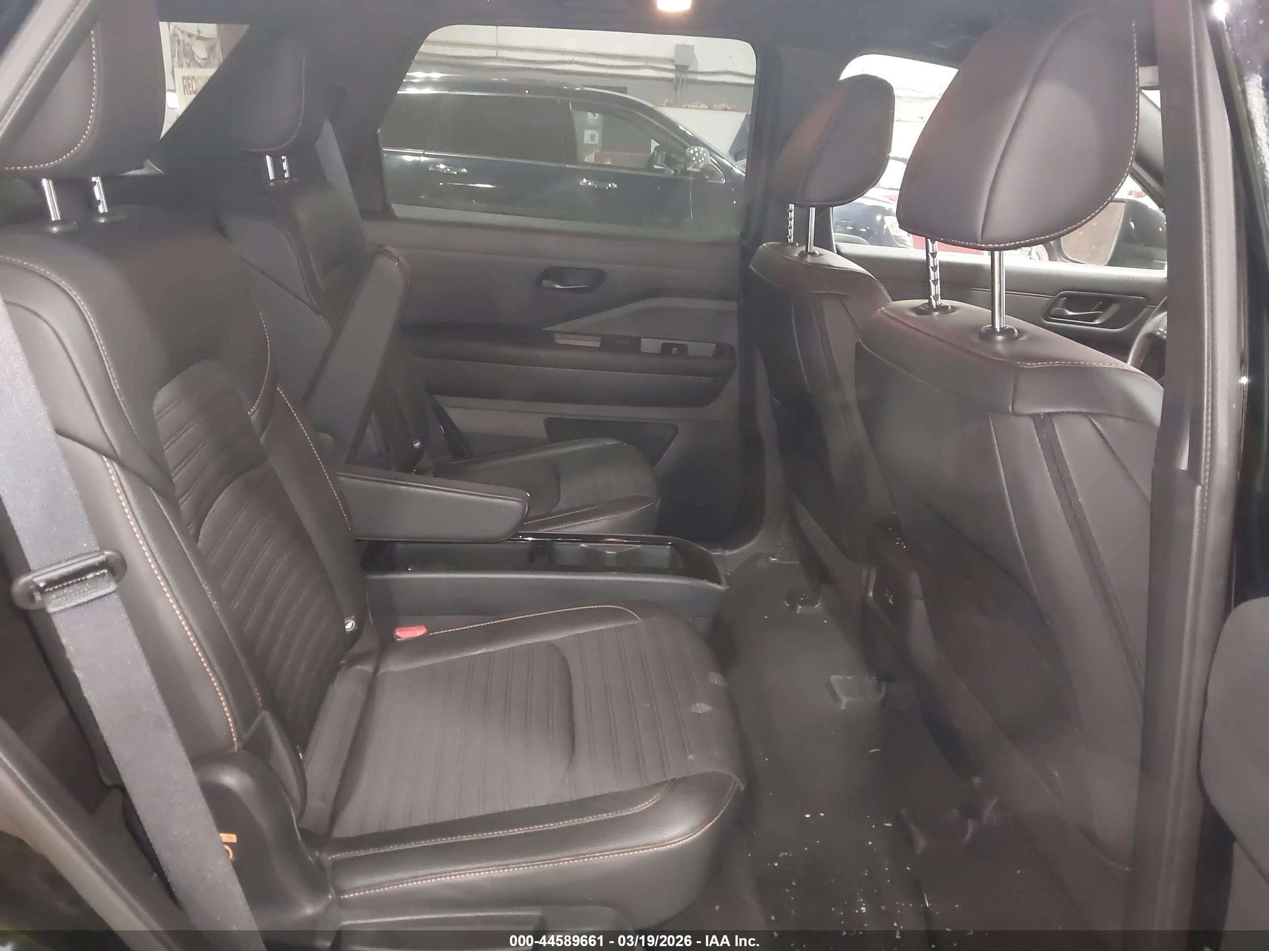 NISSAN PATHFINDER image 8