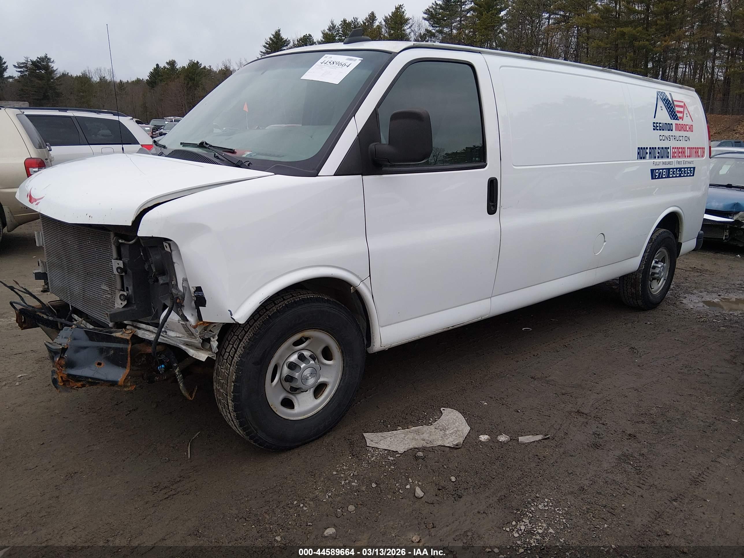 CHEVROLET EXPRESS image 2