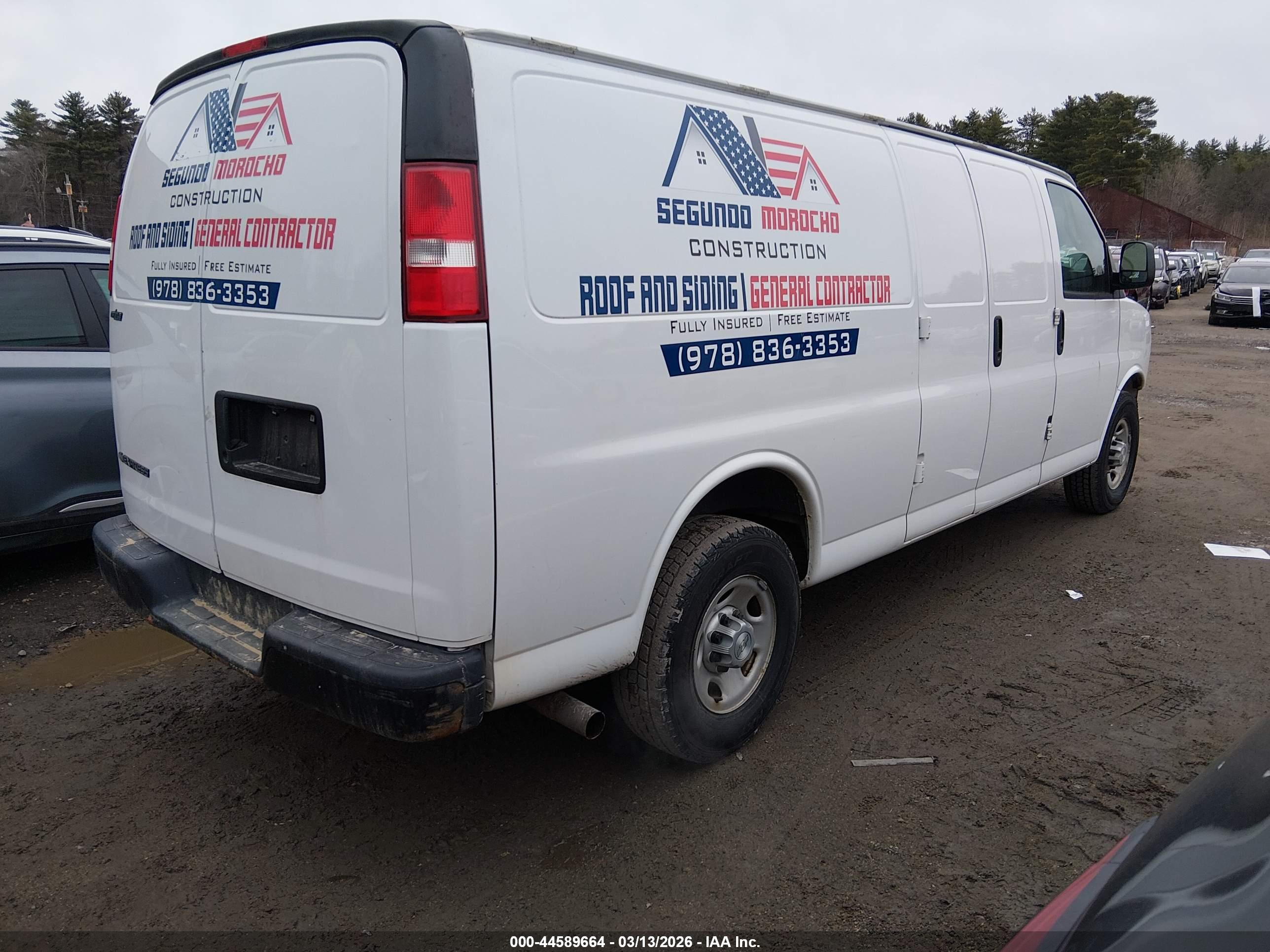 CHEVROLET EXPRESS image 4