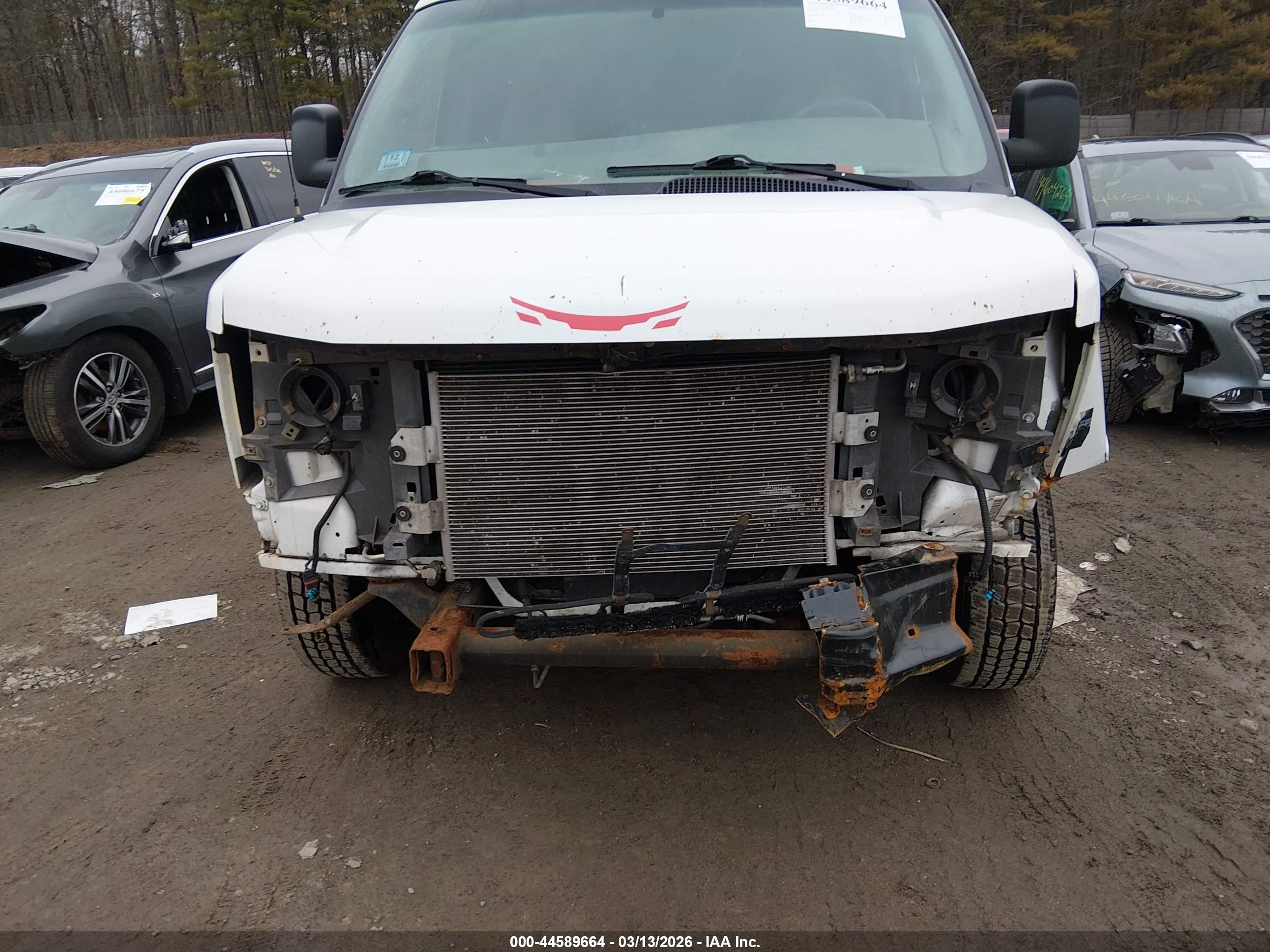 CHEVROLET EXPRESS image 6