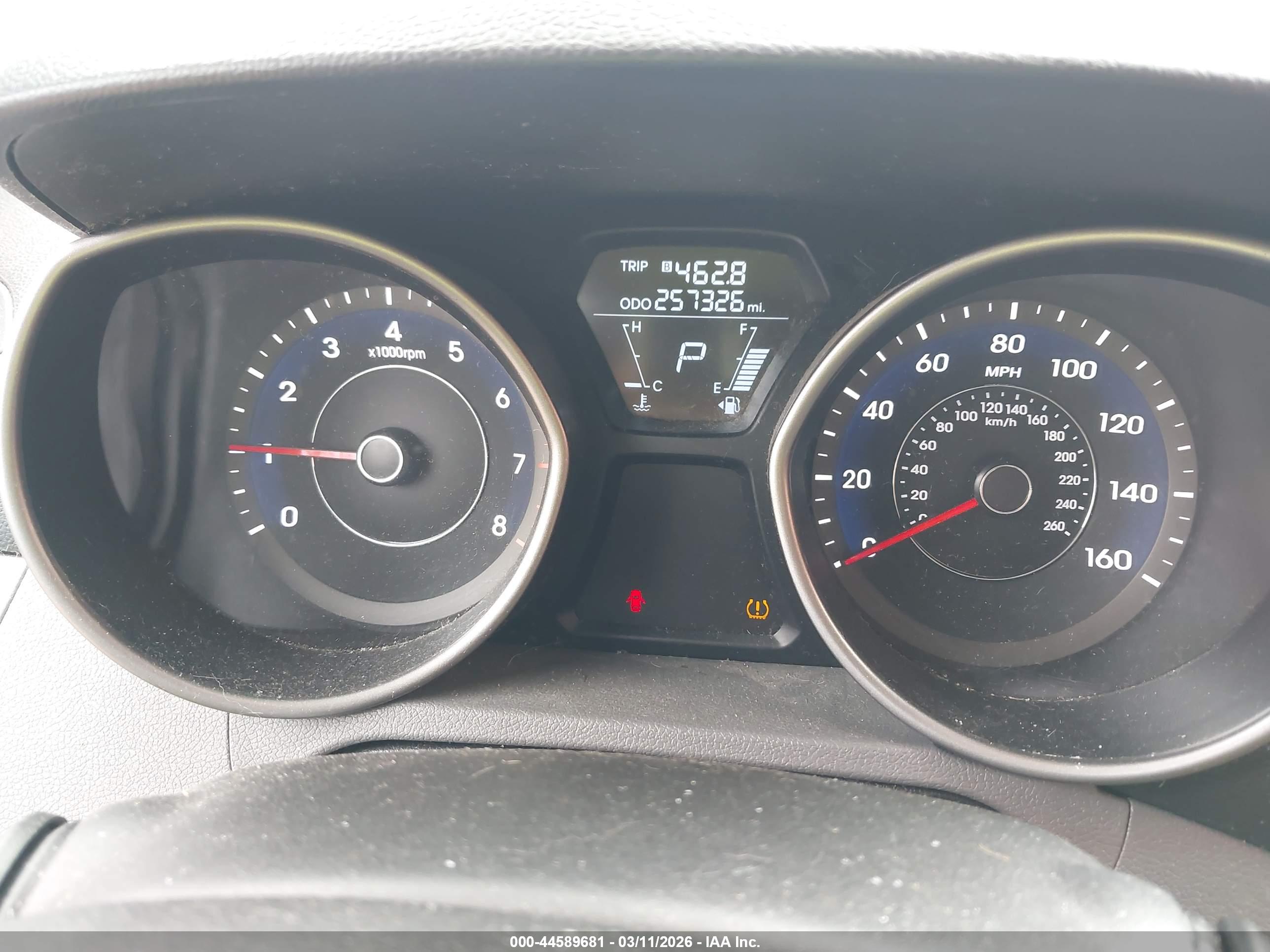 HYUNDAI ELANTRA image 7