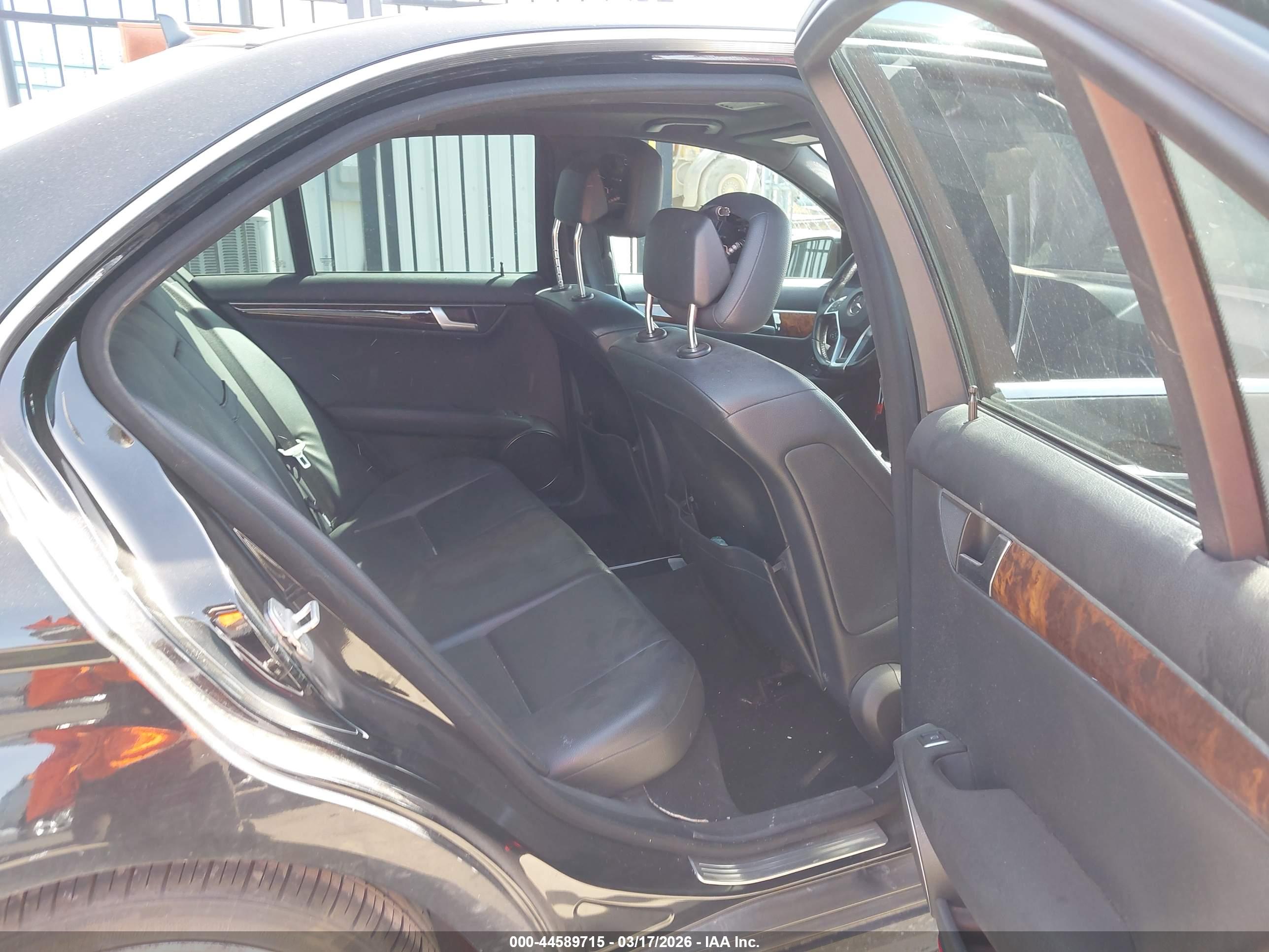 MERCEDES-BENZ C image 8