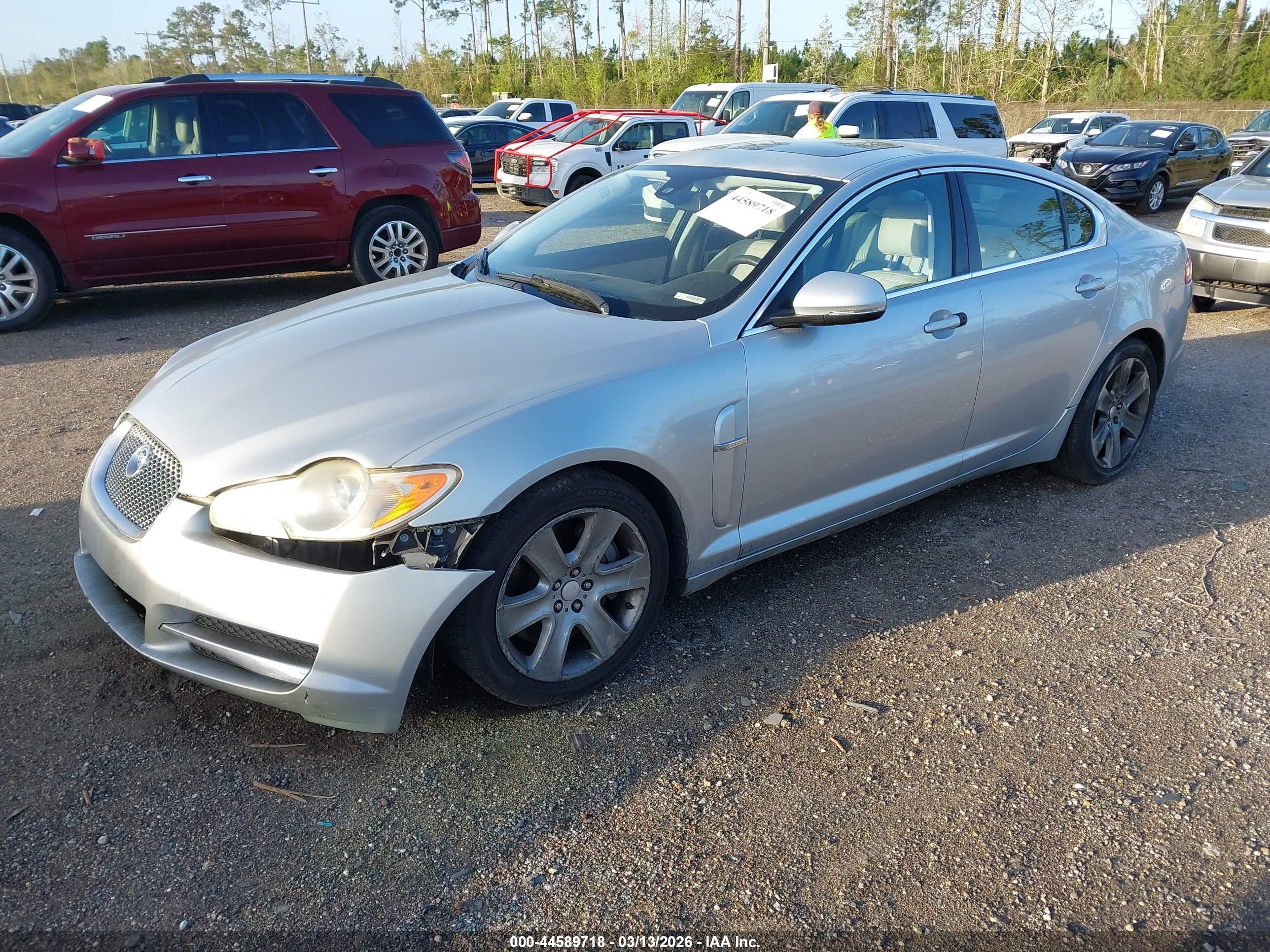 JAGUAR XF image 2