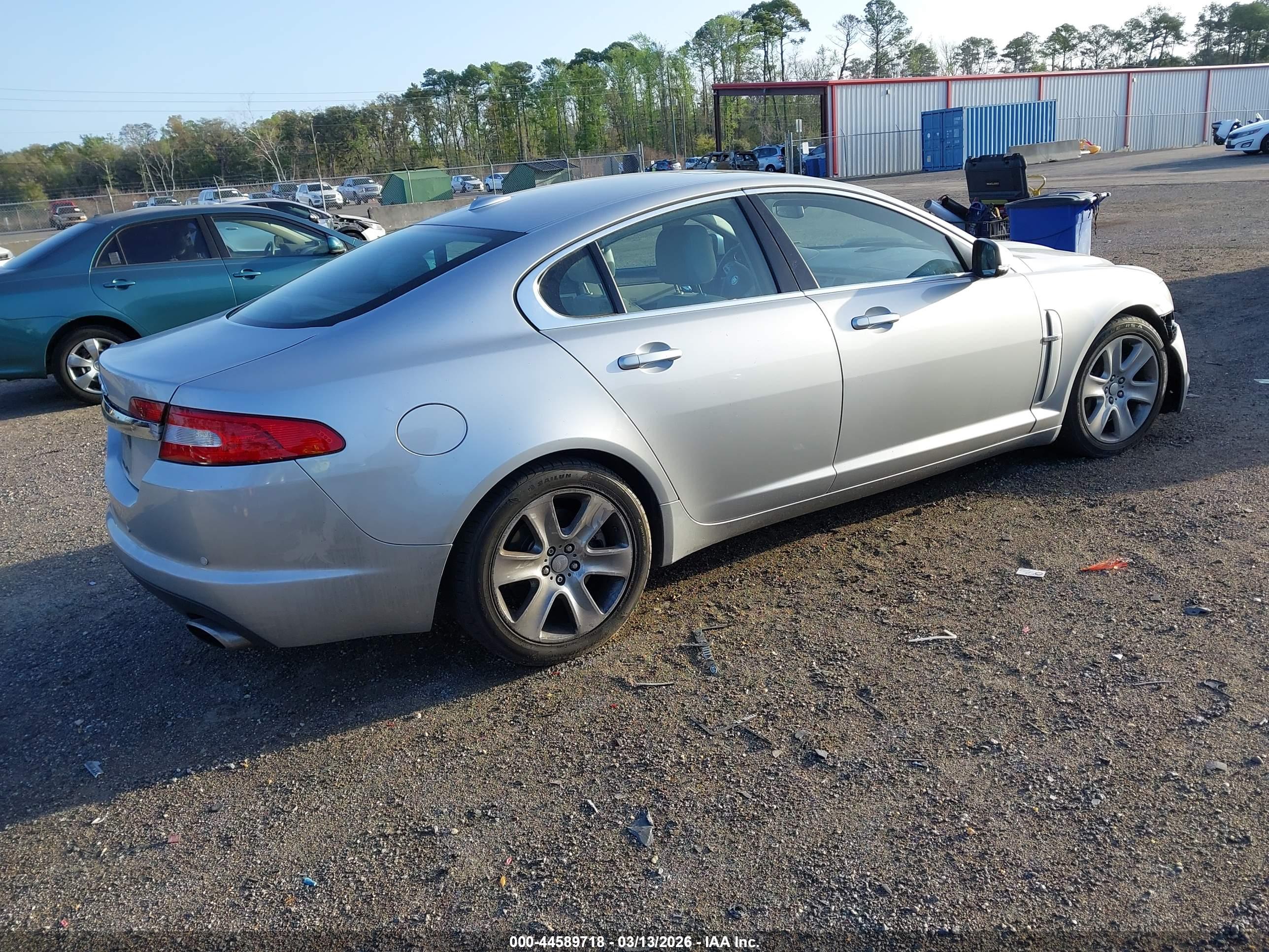 JAGUAR XF image 4