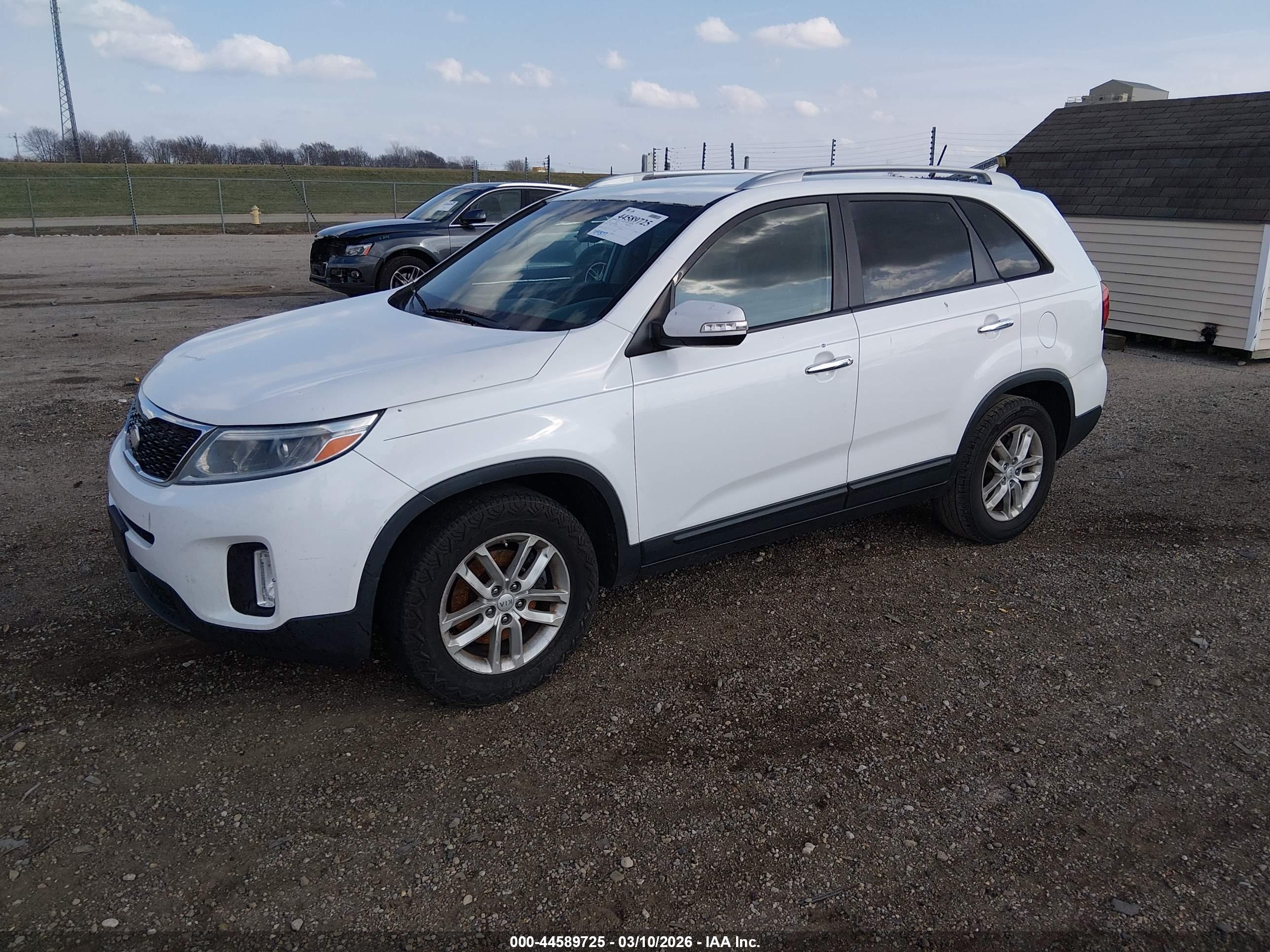 KIA SORENTO image 2