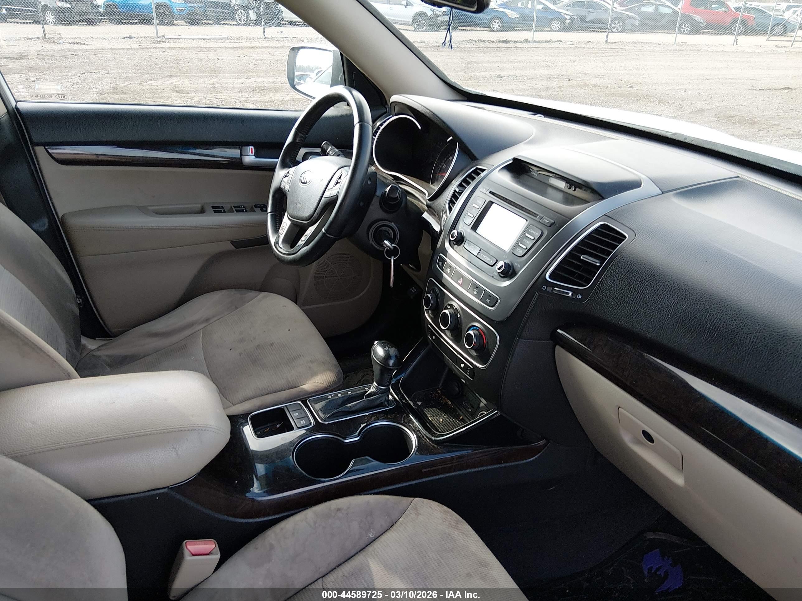 KIA SORENTO image 5