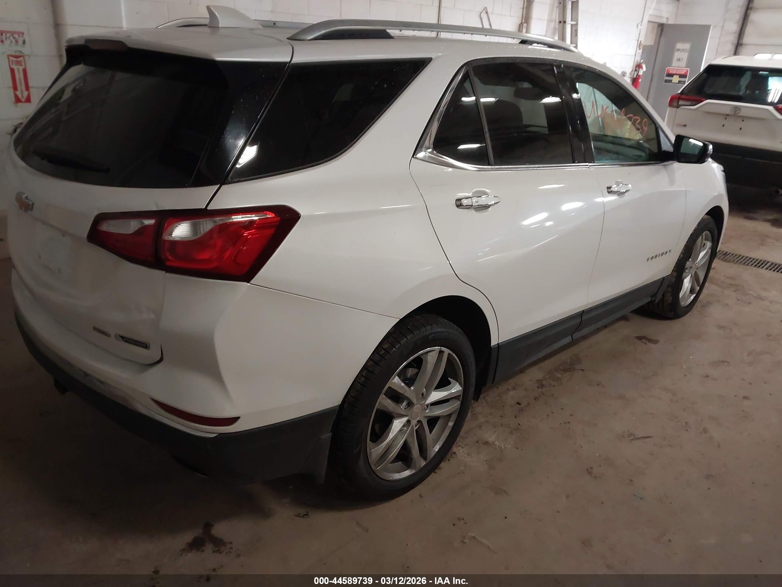 CHEVROLET EQUINOX image 4