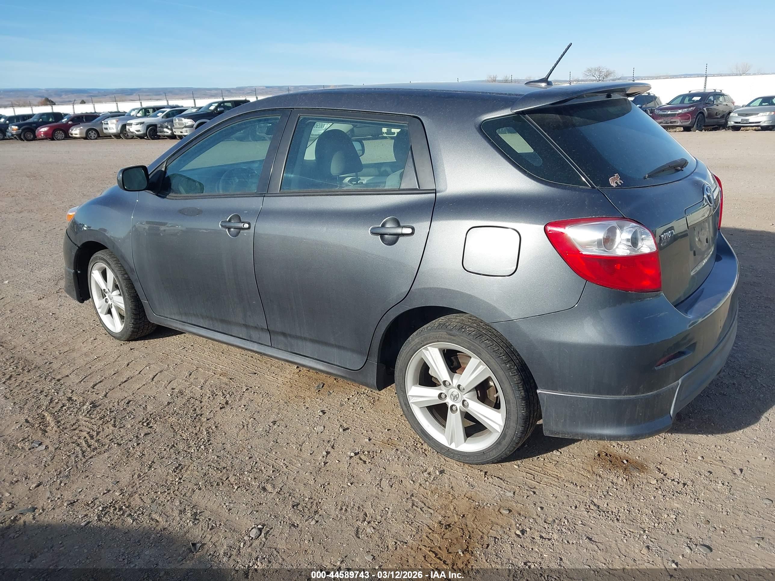 TOYOTA MATRIX image 3