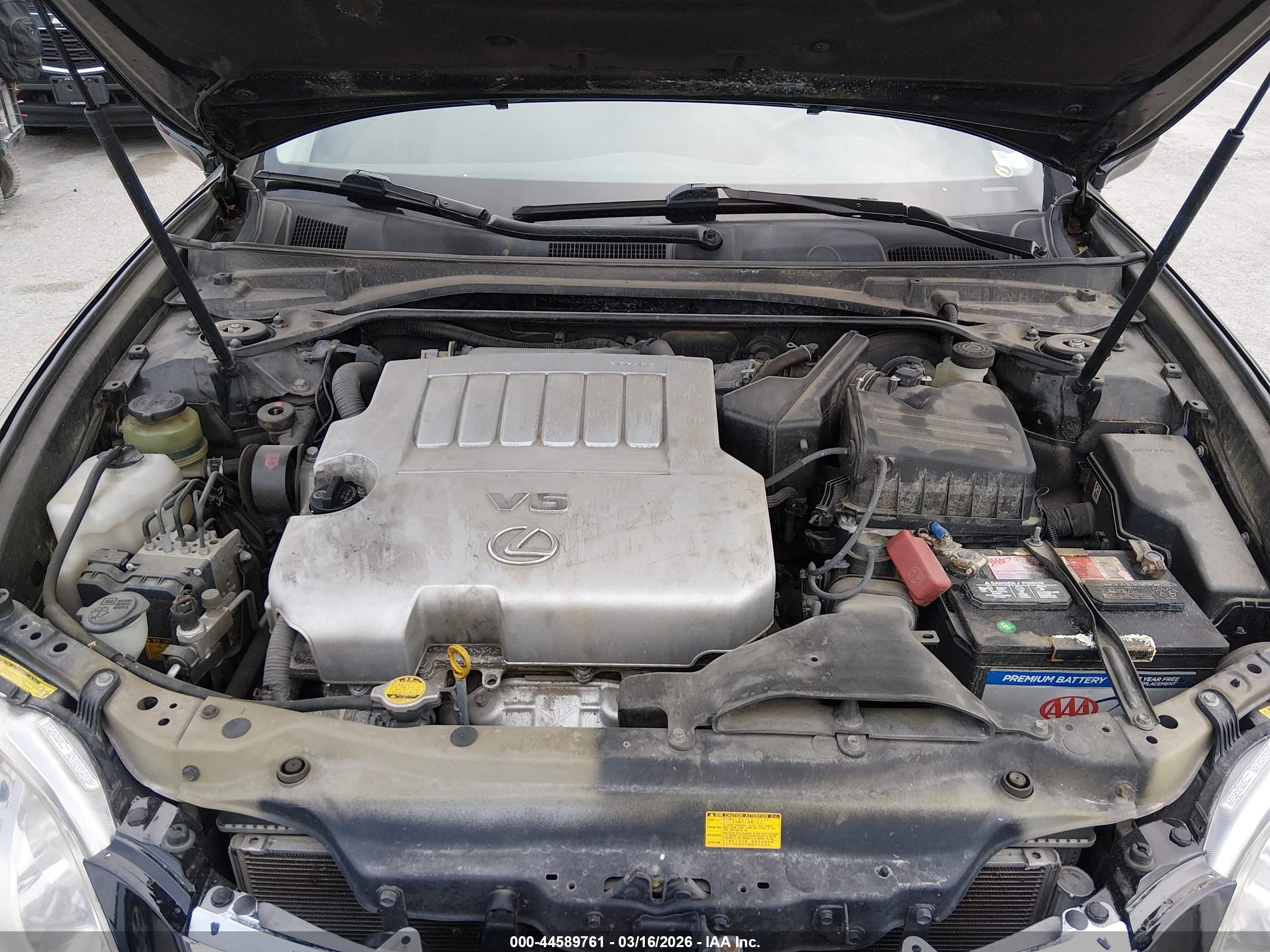 LEXUS ES image 10