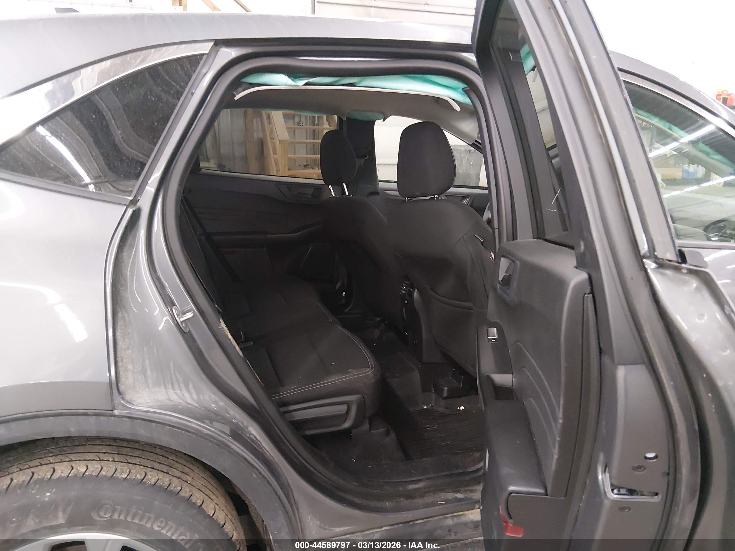 FORD ESCAPE image 8