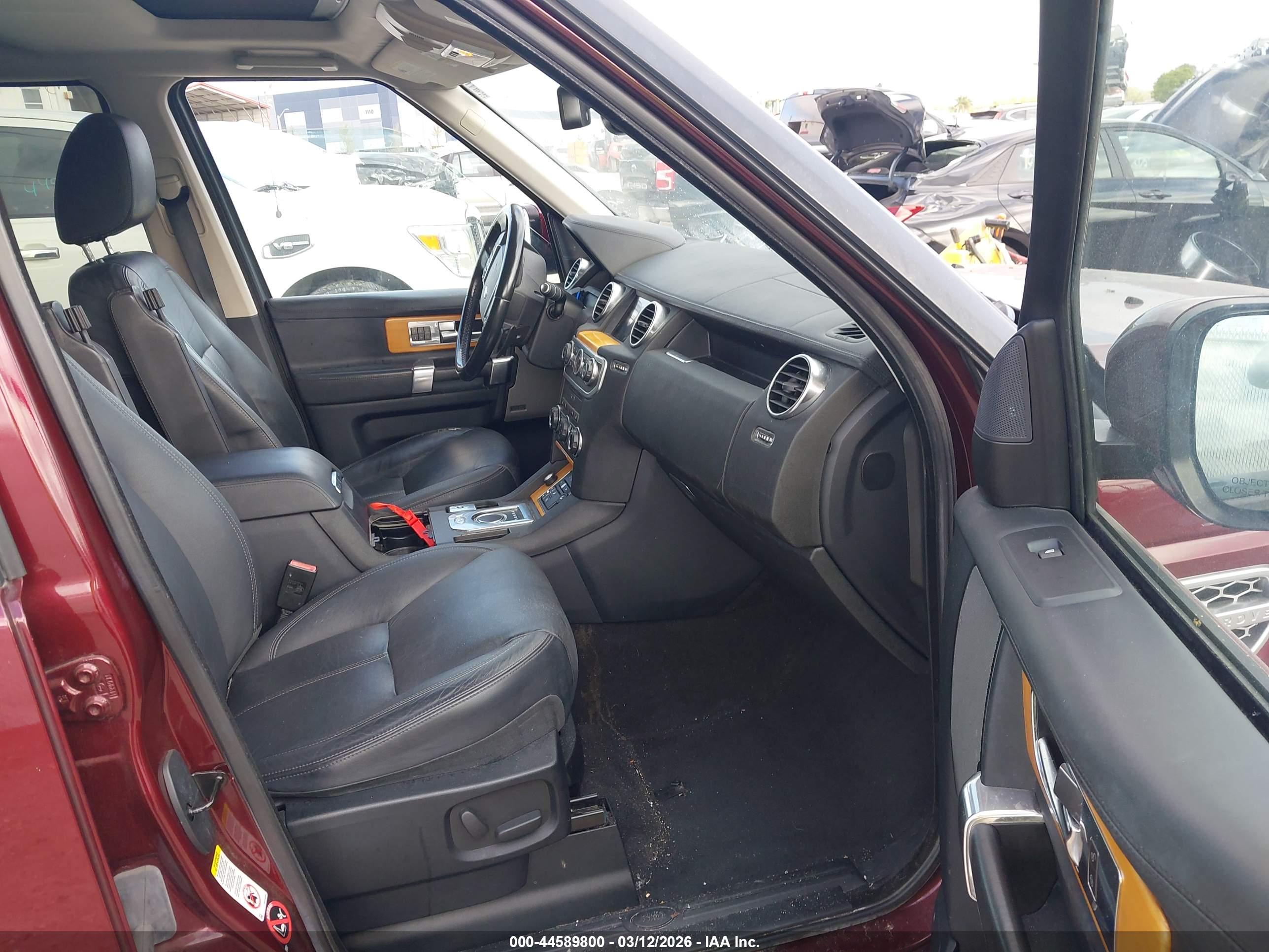 LAND ROVER image 5