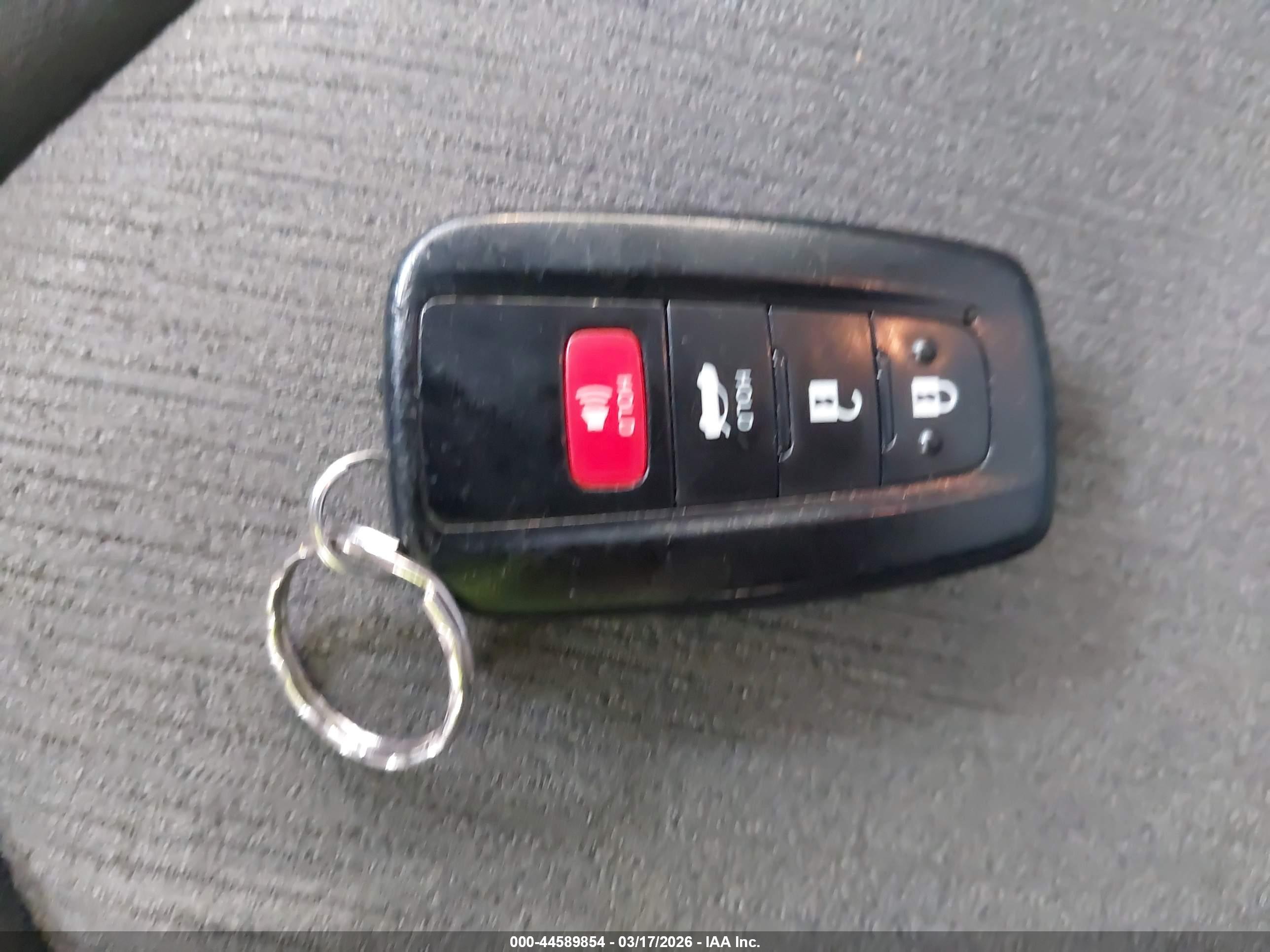 TOYOTA CAMRY image 11