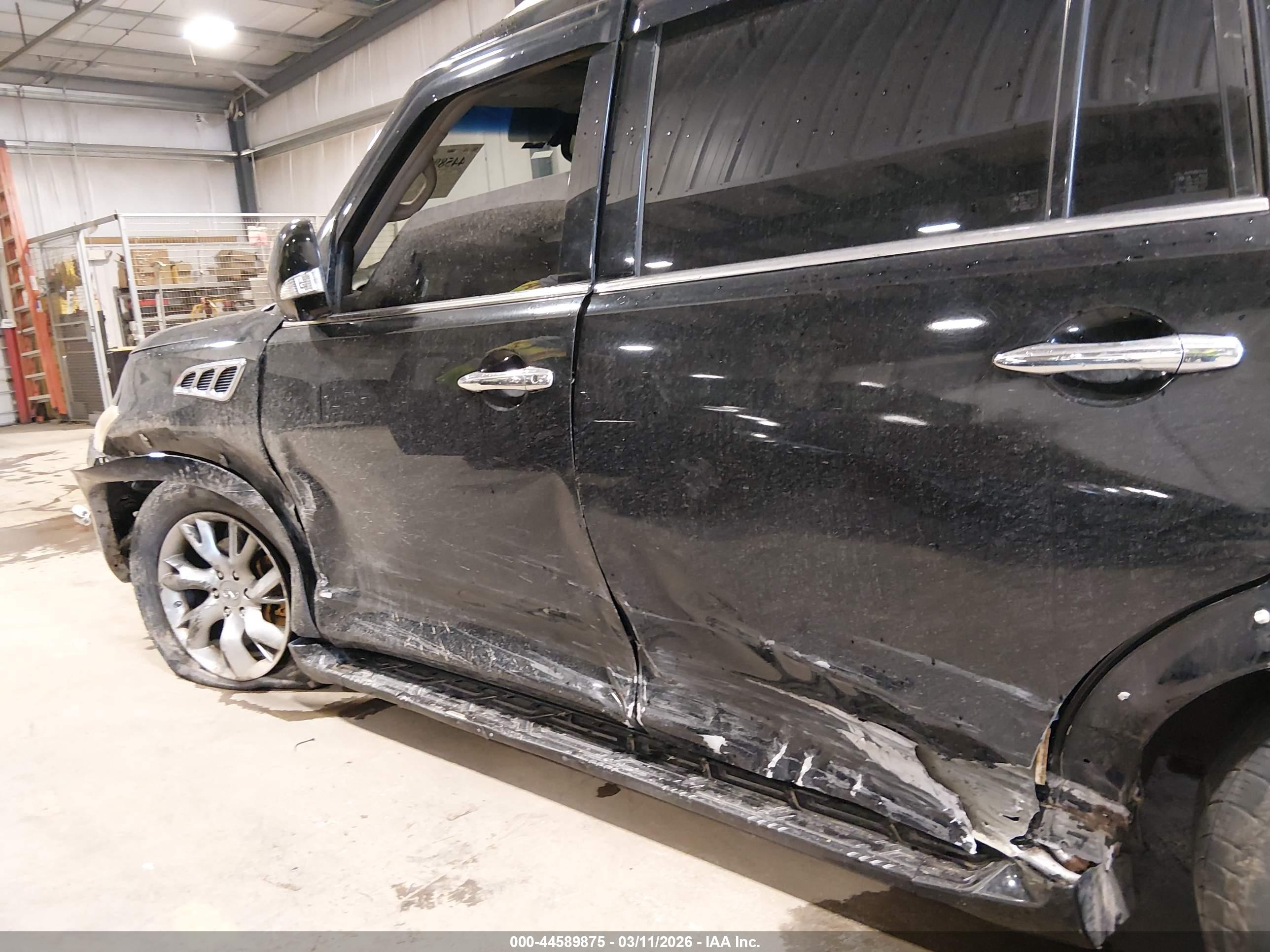 INFINITI QX56 image 6