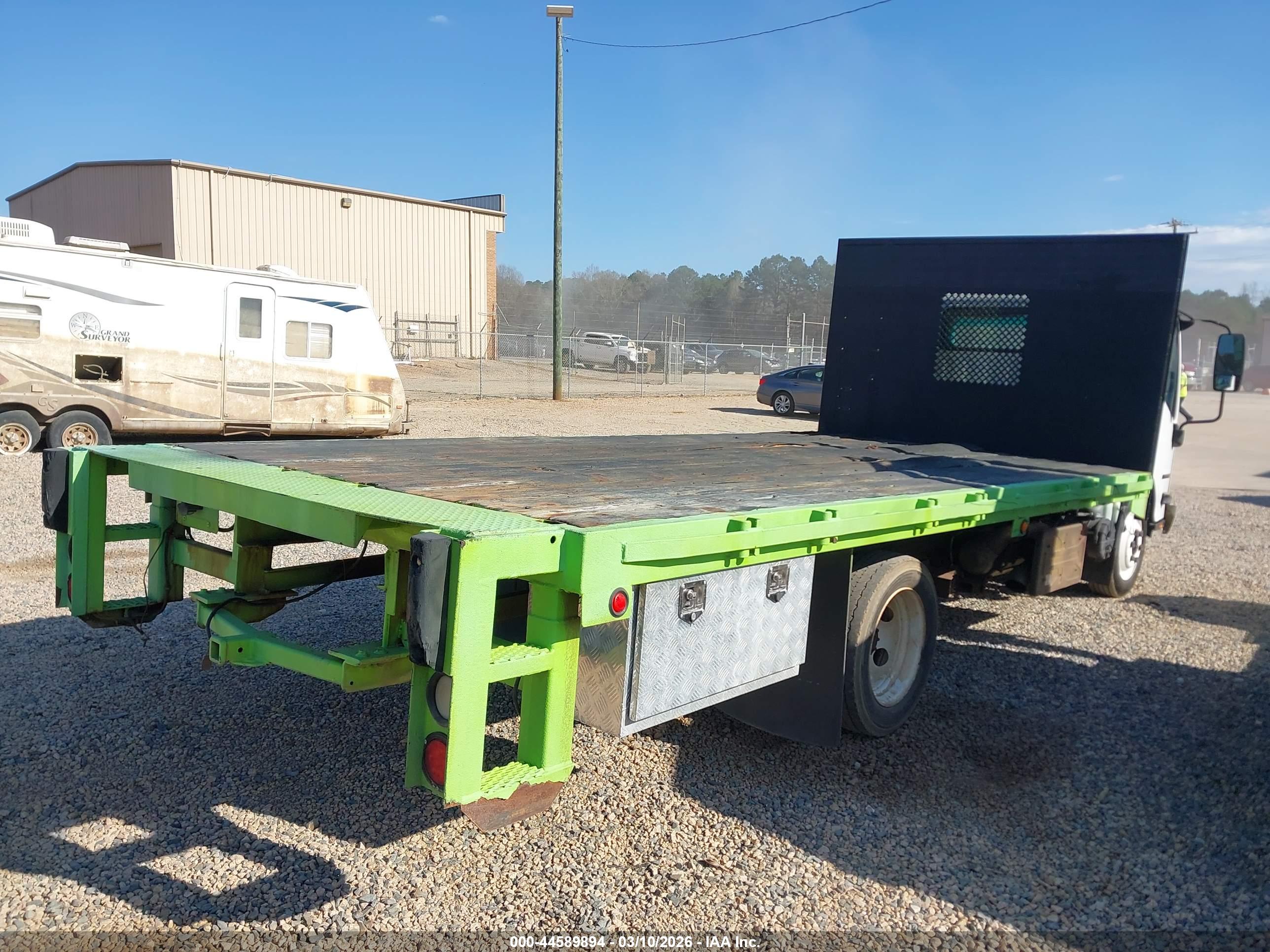 ISUZU NPR image 4