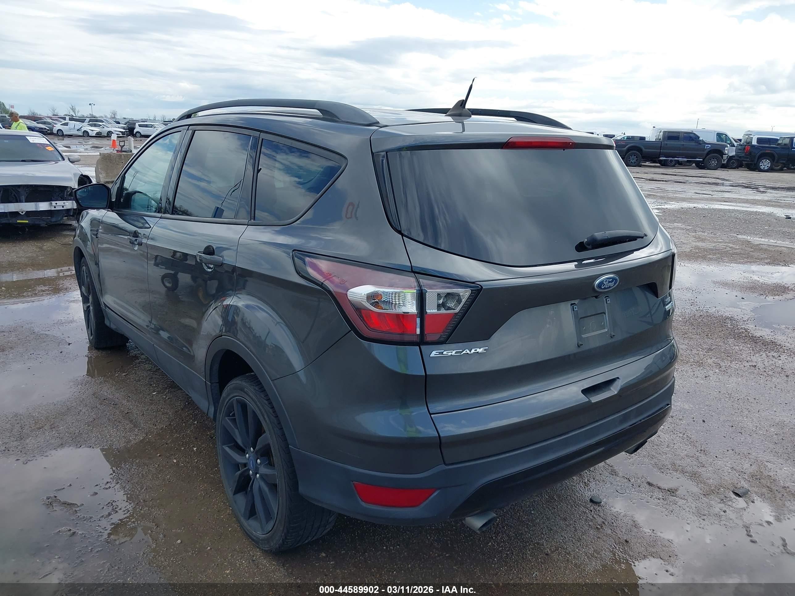 FORD ESCAPE image 3