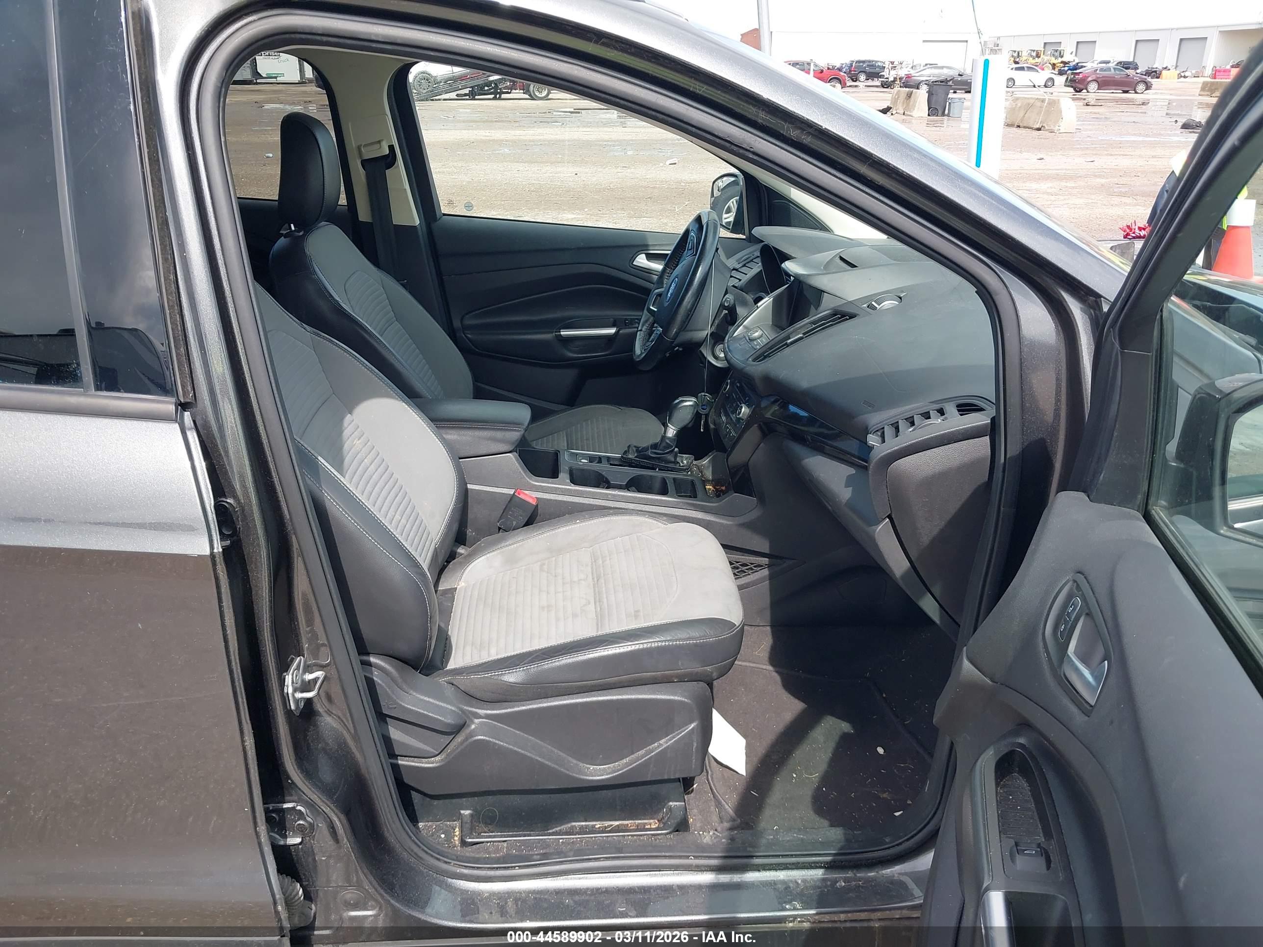 FORD ESCAPE image 5