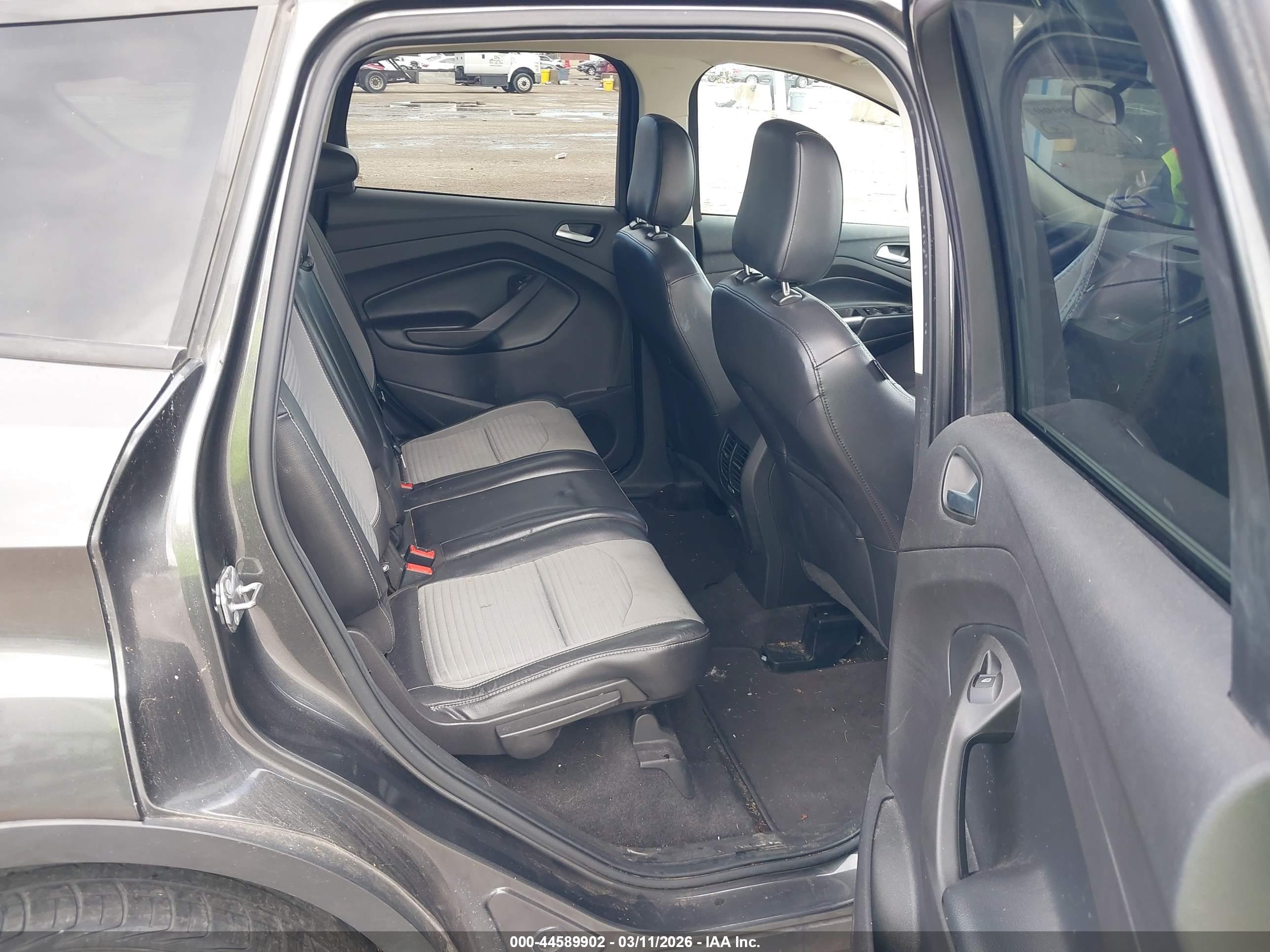 FORD ESCAPE image 8
