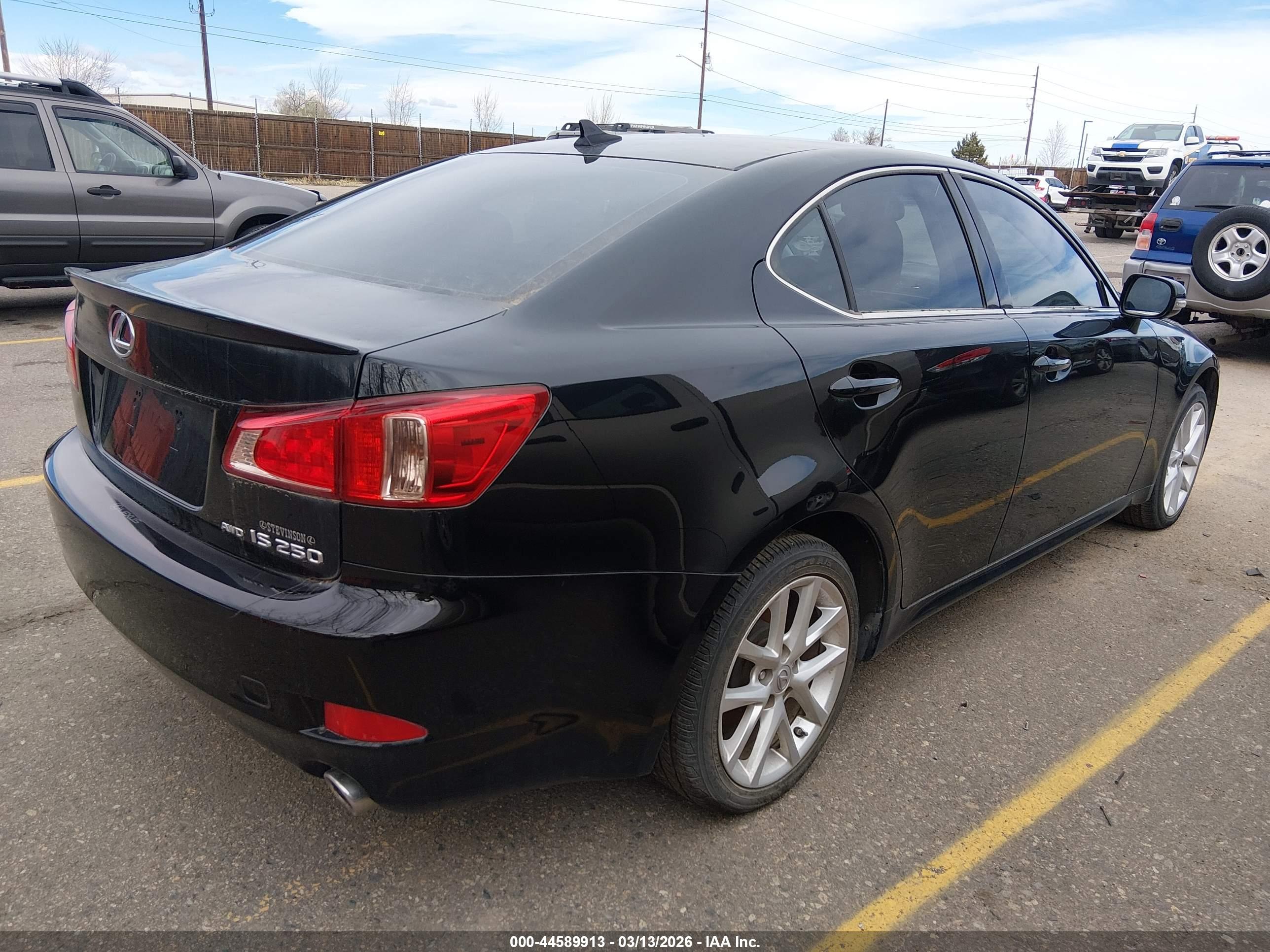 LEXUS IS image 4