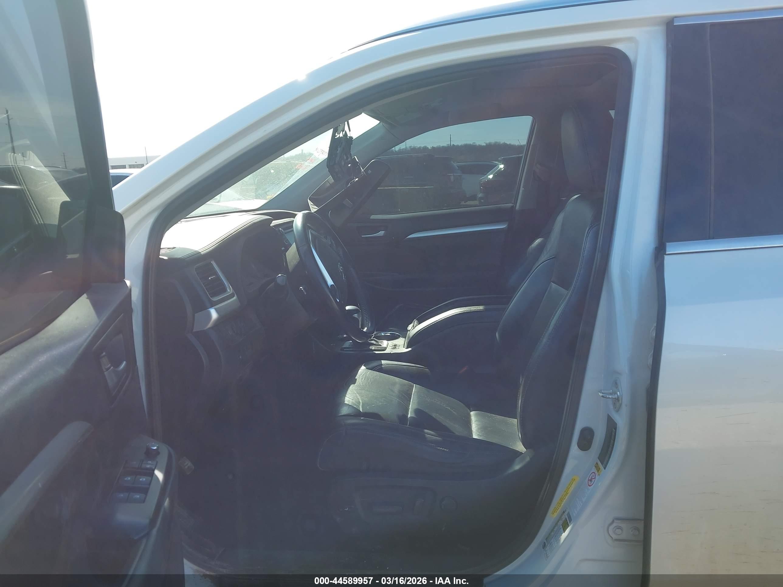 TOYOTA HIGHLANDER image 5