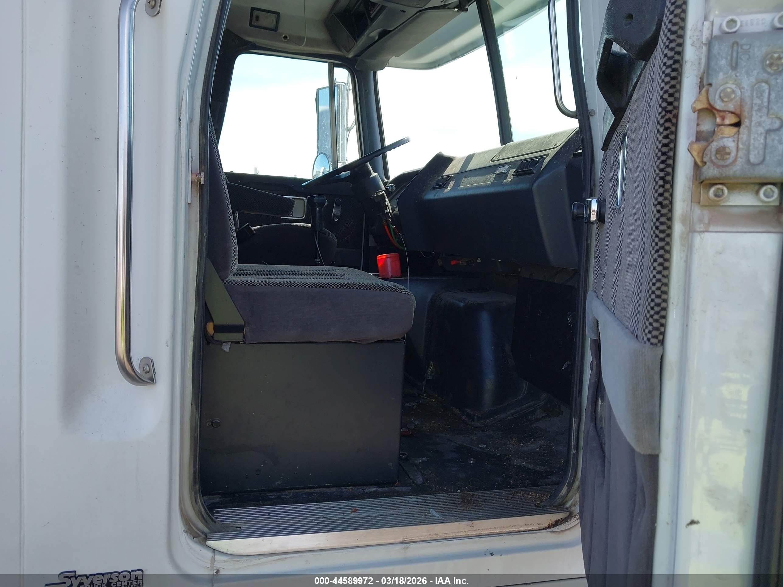 VOLVO AERO image 8