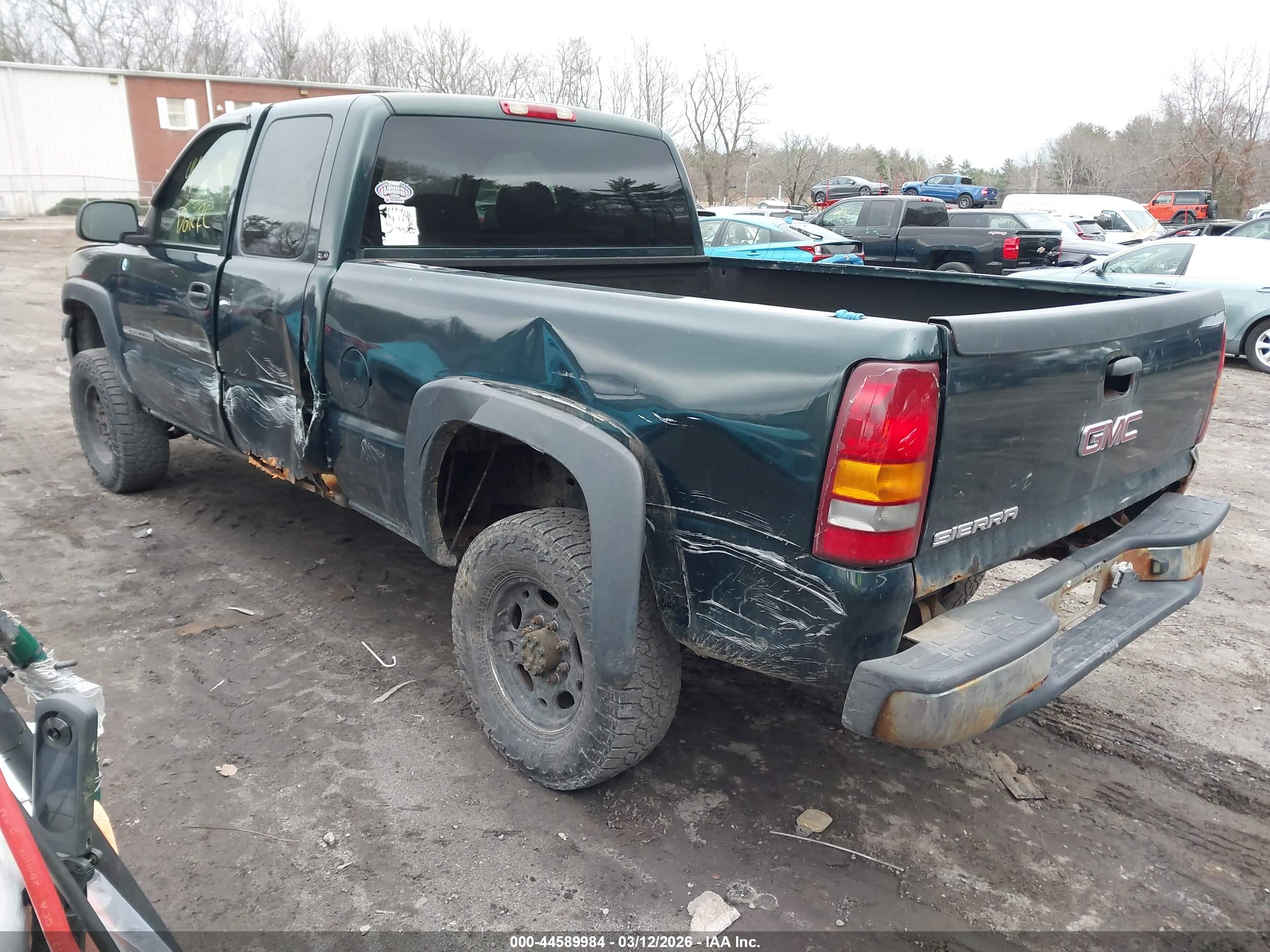 GMC SIERRA image 3